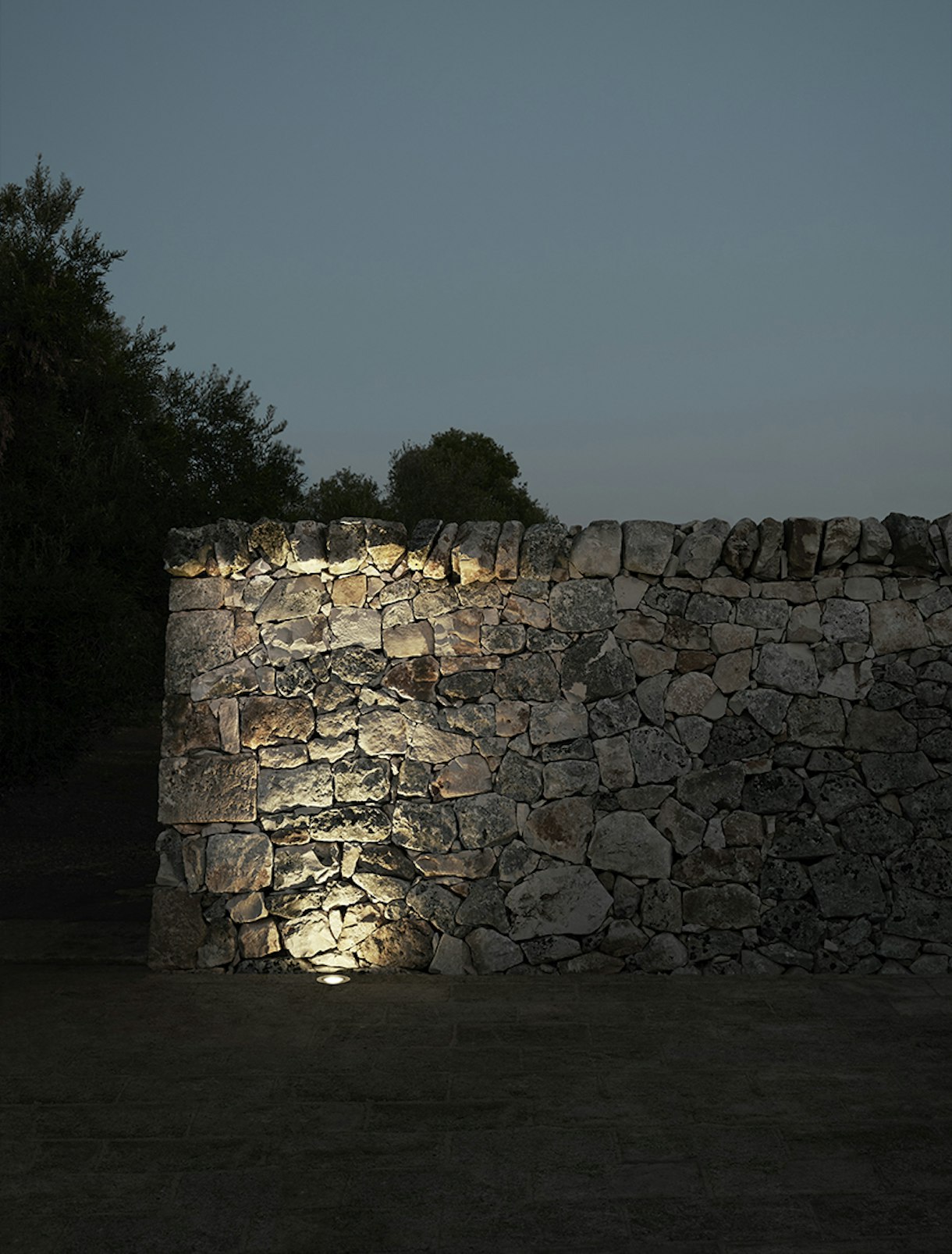 A-Rise-flos-outdoor-R-02.jpg