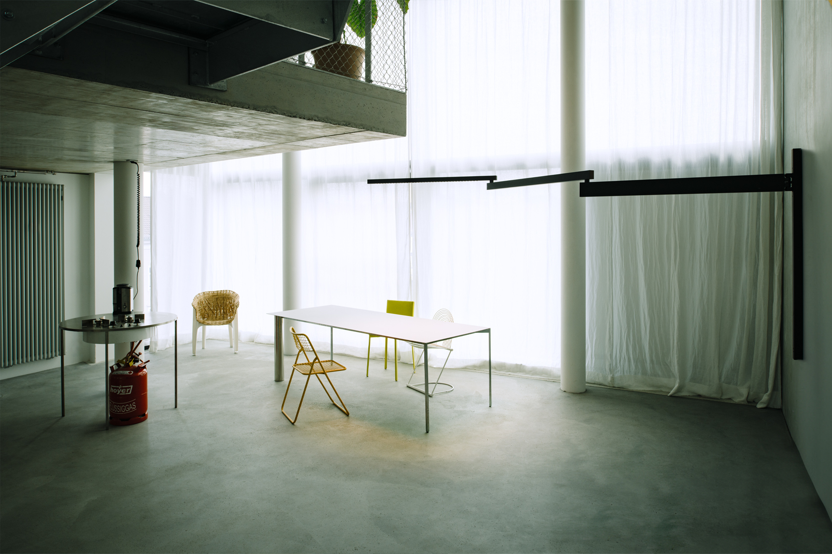 Black_Flag-flos-architectural-R-01.jpg