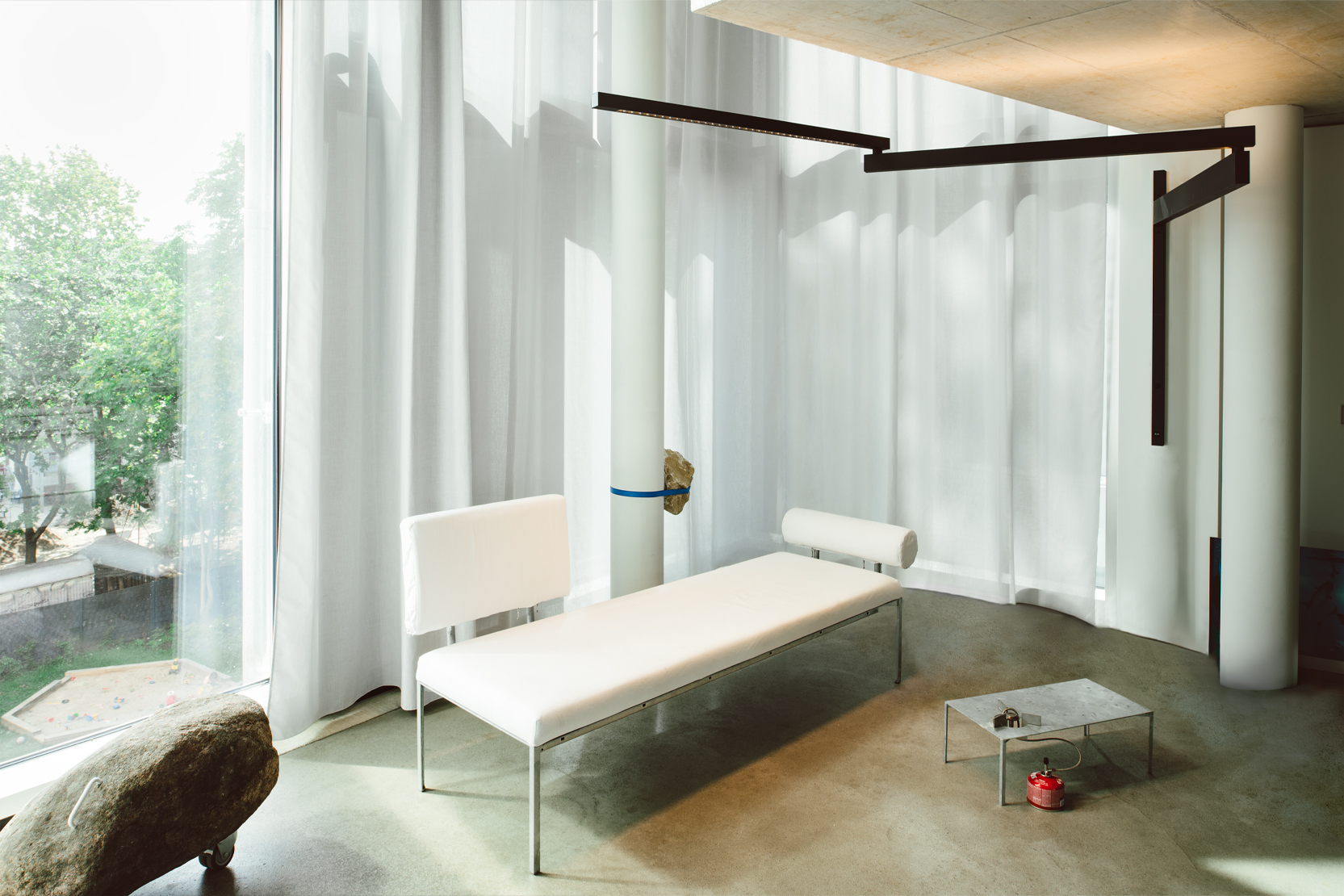 Black_Flag-flos-architectural-R-06.jpg