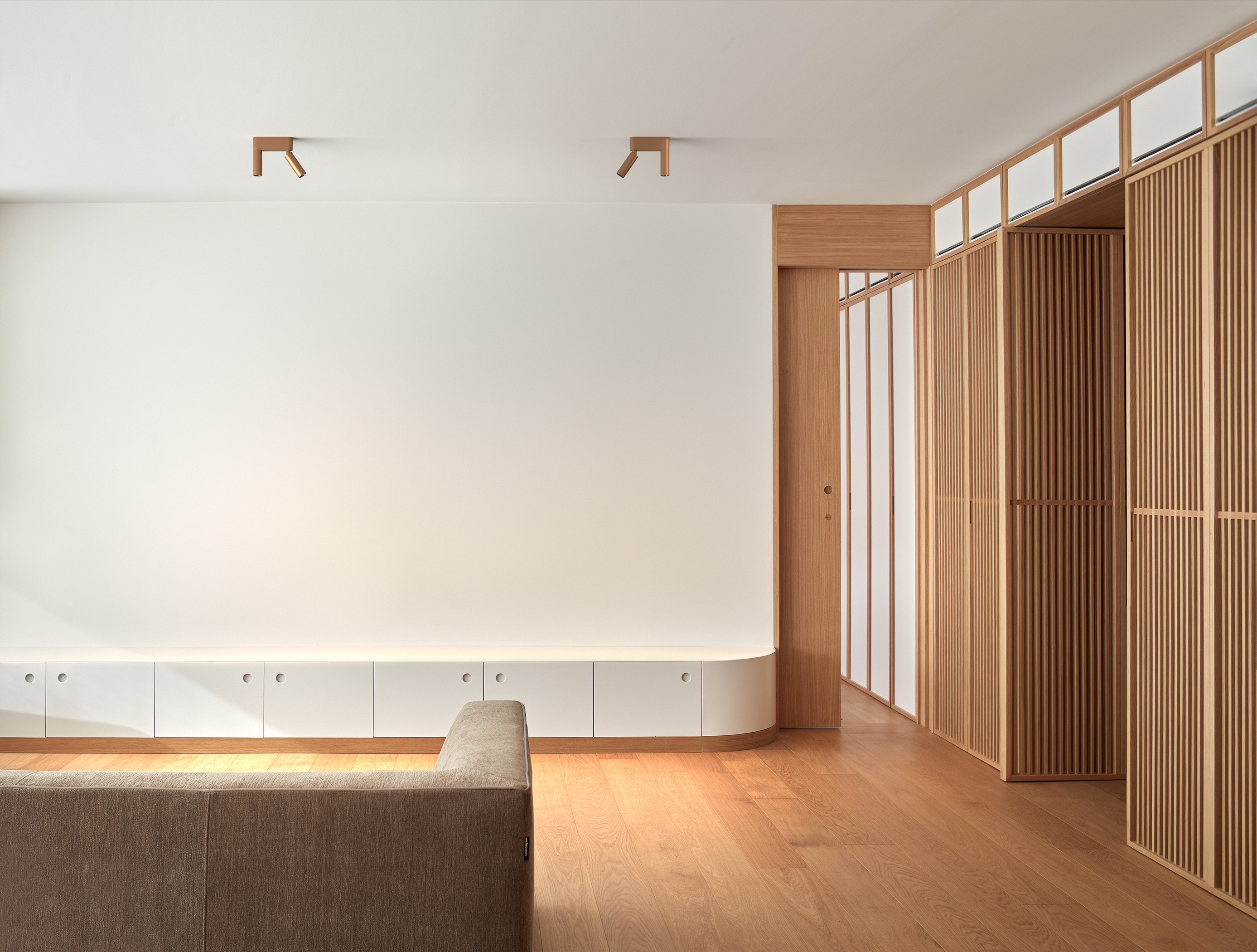 C1-Wall-Ceiling-flos-architectural-R-10.jpg