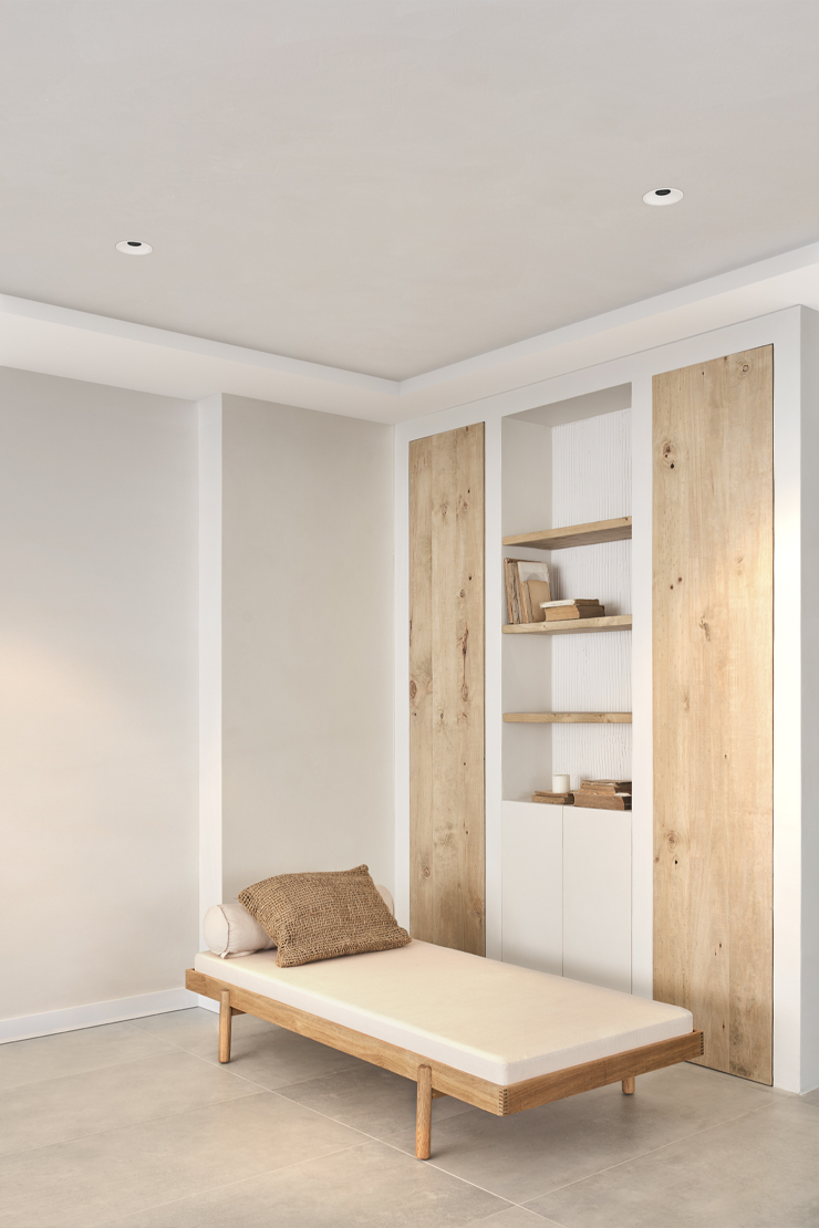 Eclectic-flos-R-02.jpg