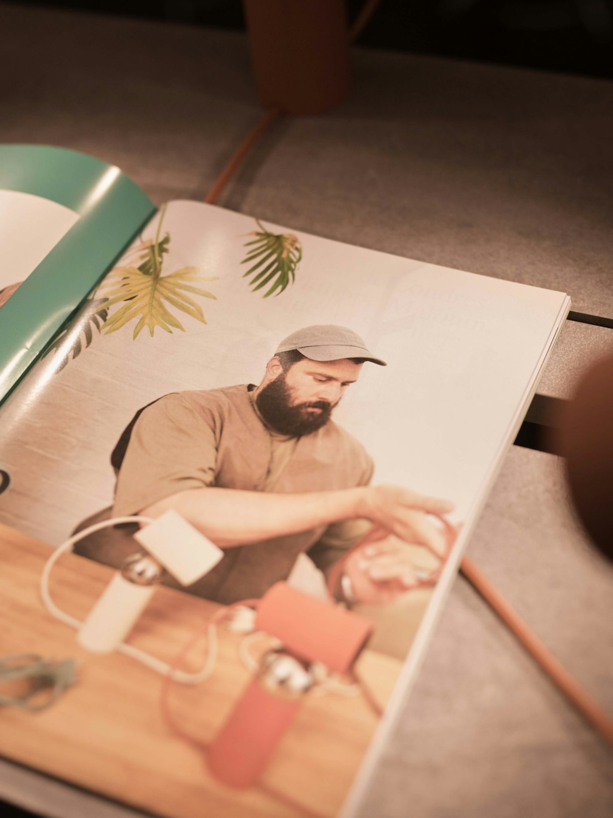 stories-Flos_Hosting_Paris_2024-02