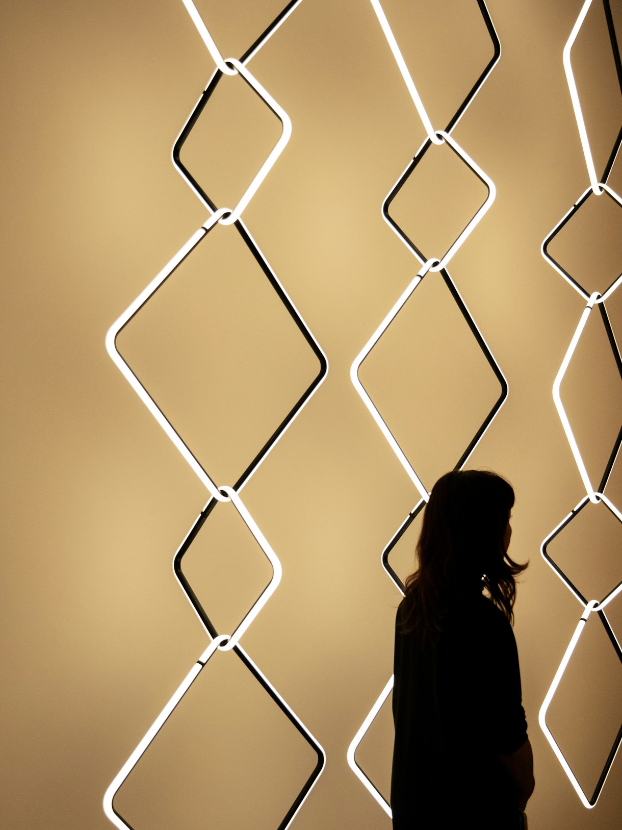 Flos_Hosting-Tokyo-001