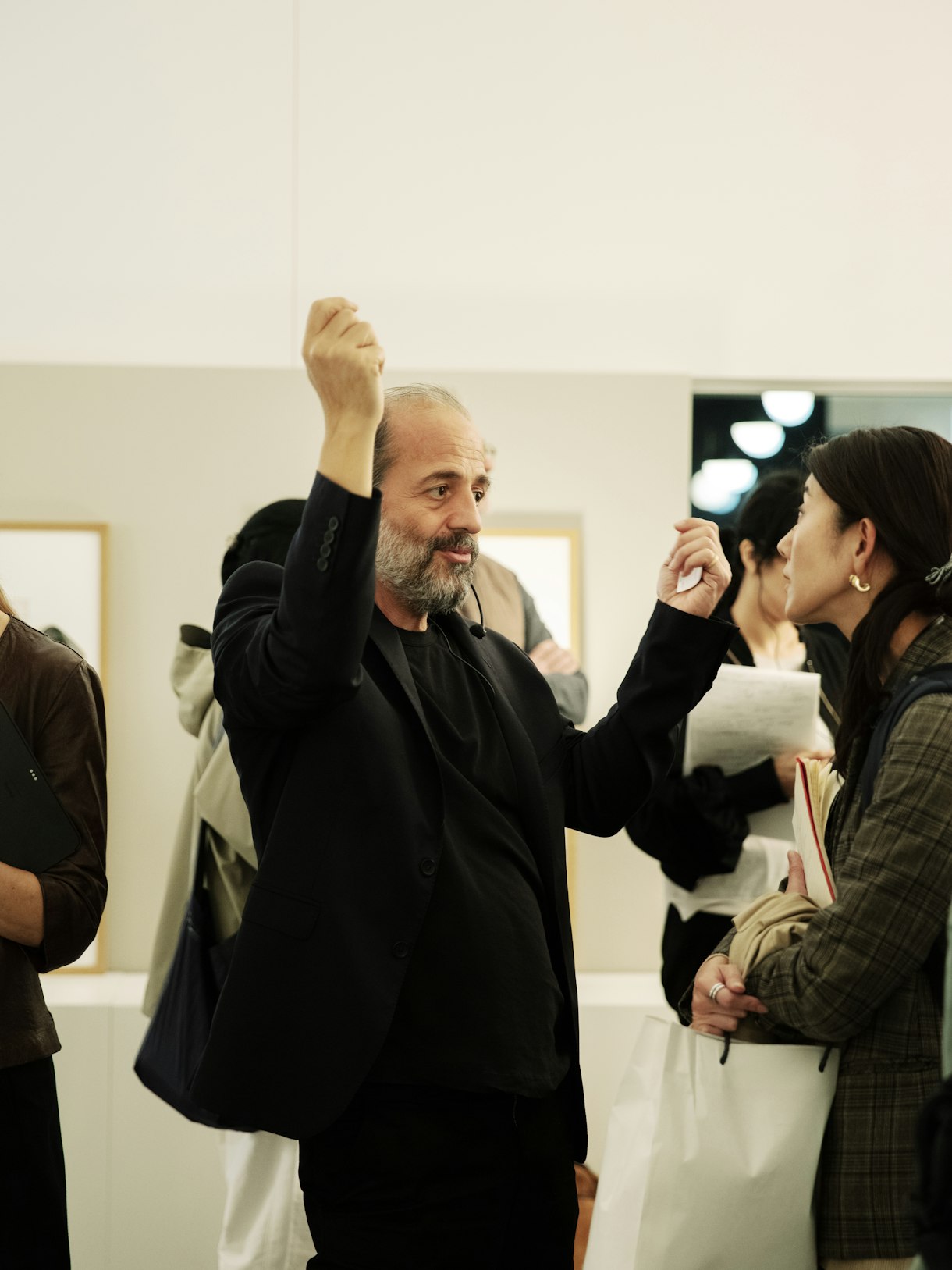 Flos_Hosting-Tokyo-002