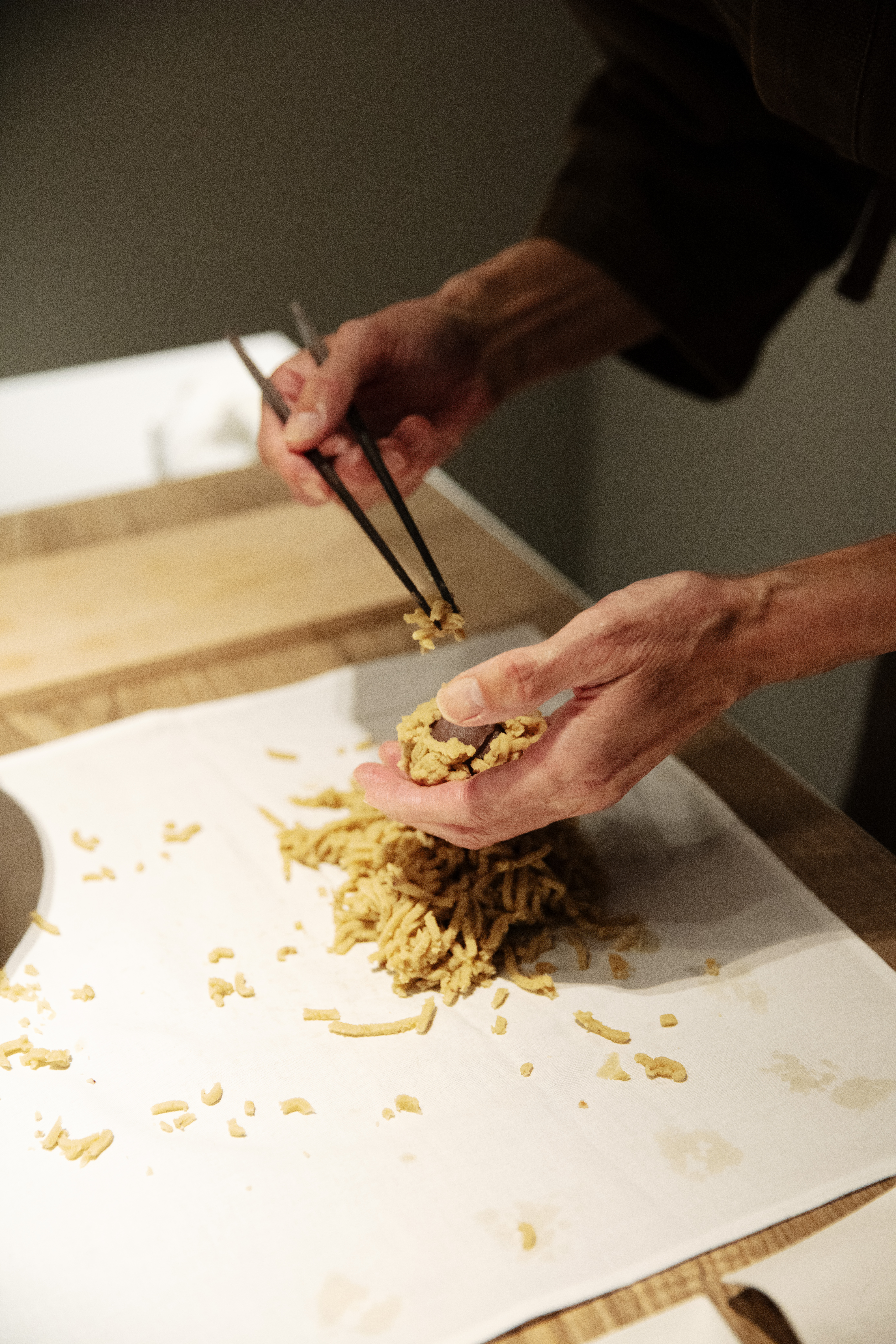 Flos_Hosting-Tokyo-003