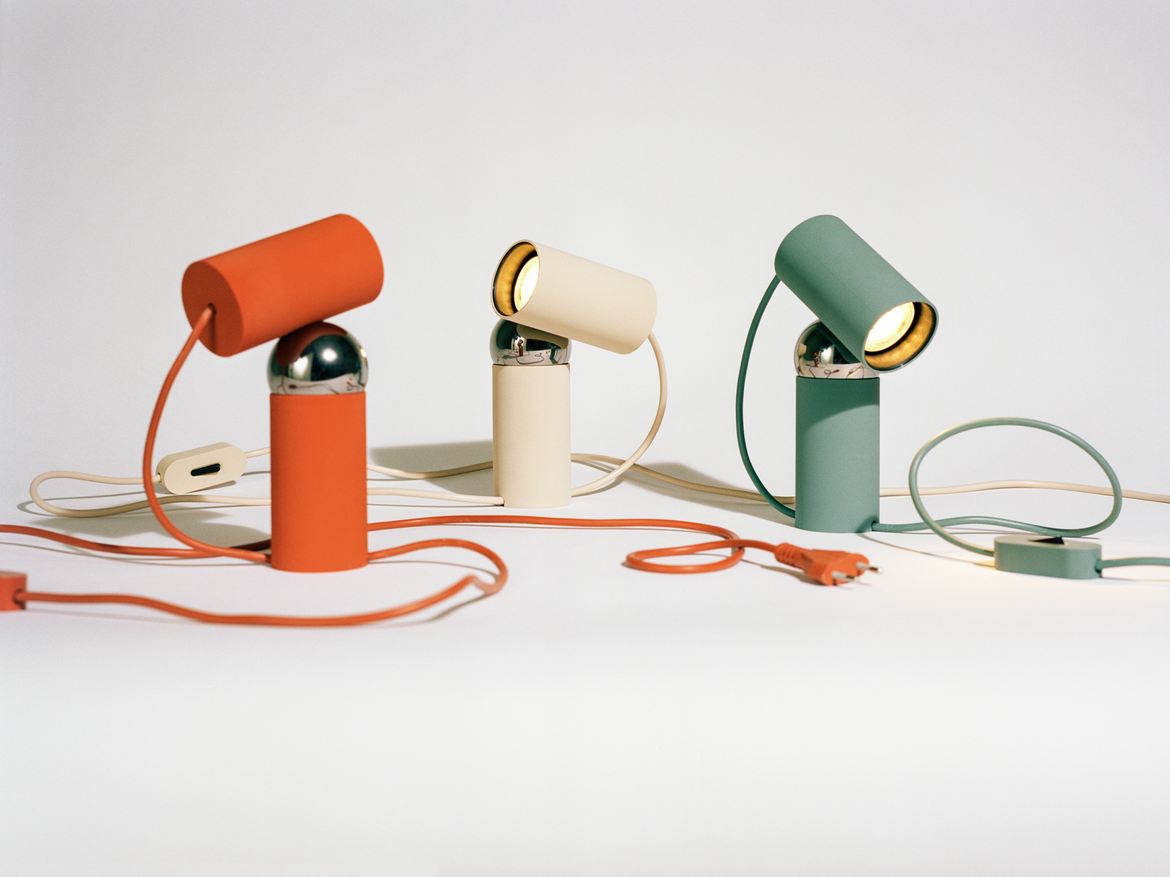 NL_Flos_Bilboquet_00