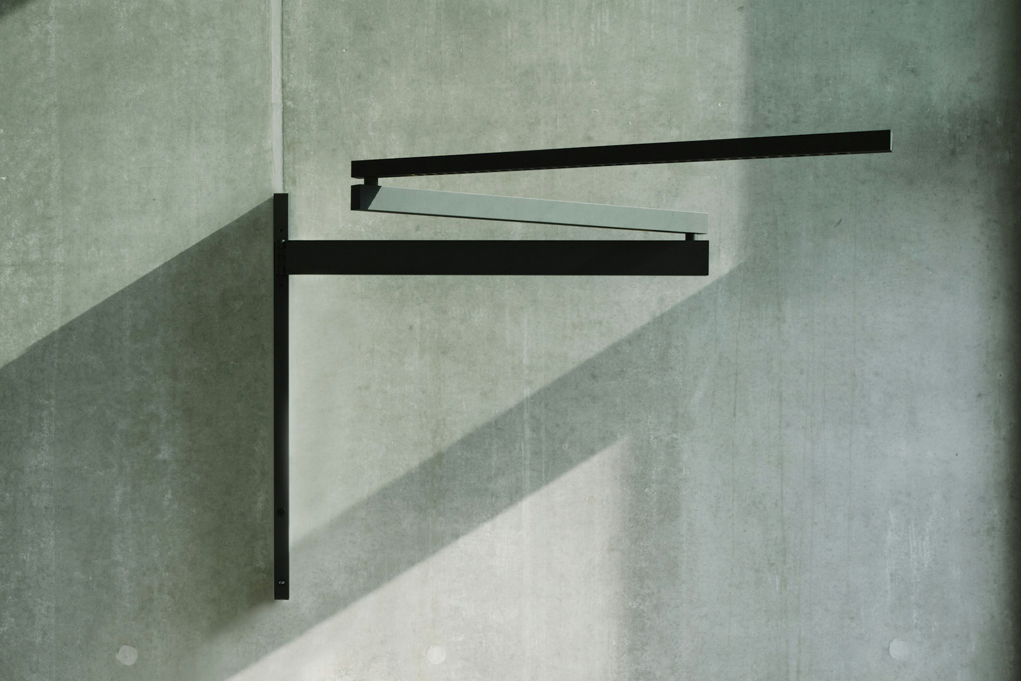 P_Fm_A-Black_Flag-Flos-Architectural-Thubnail-life.jpg