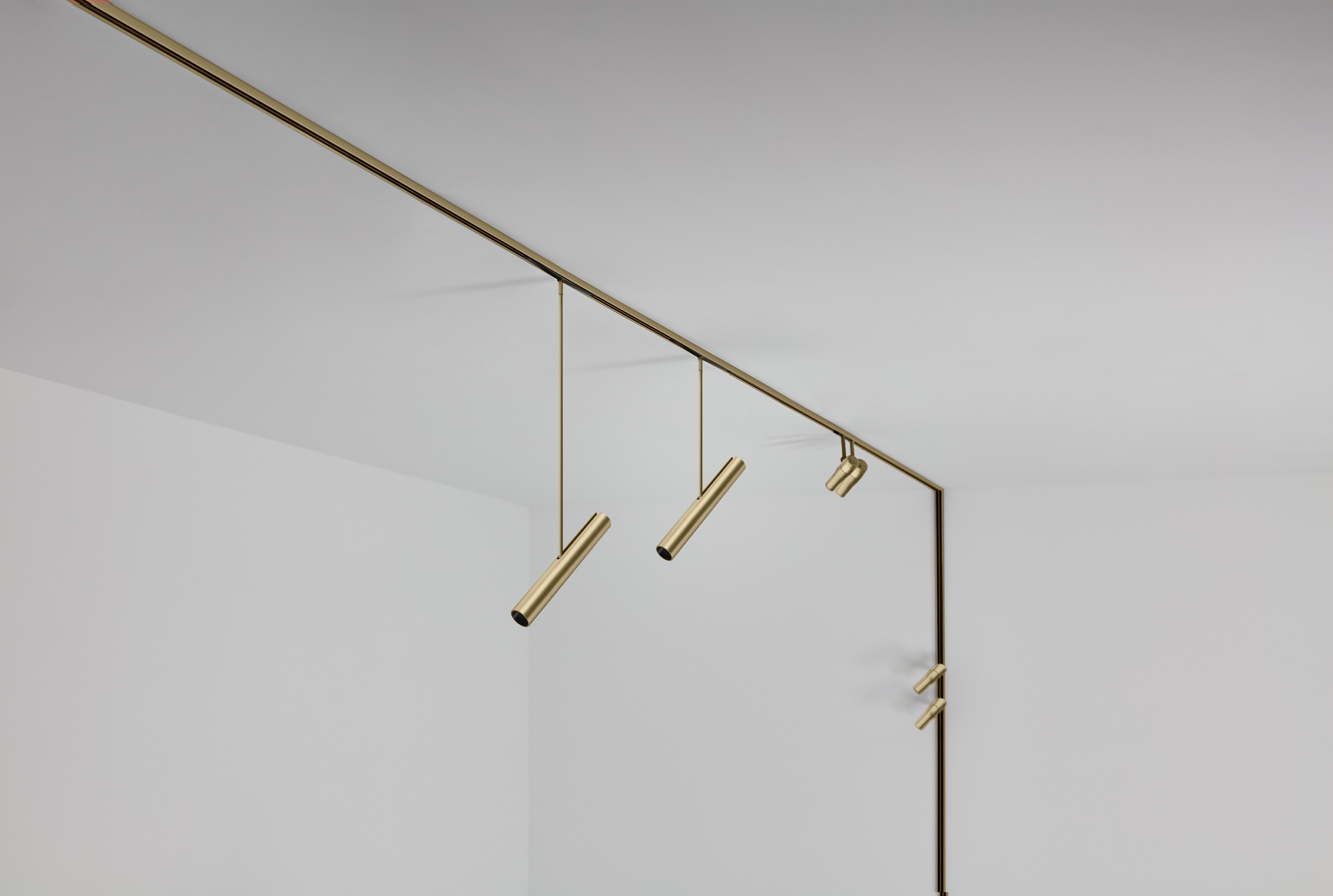 P_Md_E-Zero-Track-Pro-Surface-Flos-Architectural-still-life.jpg