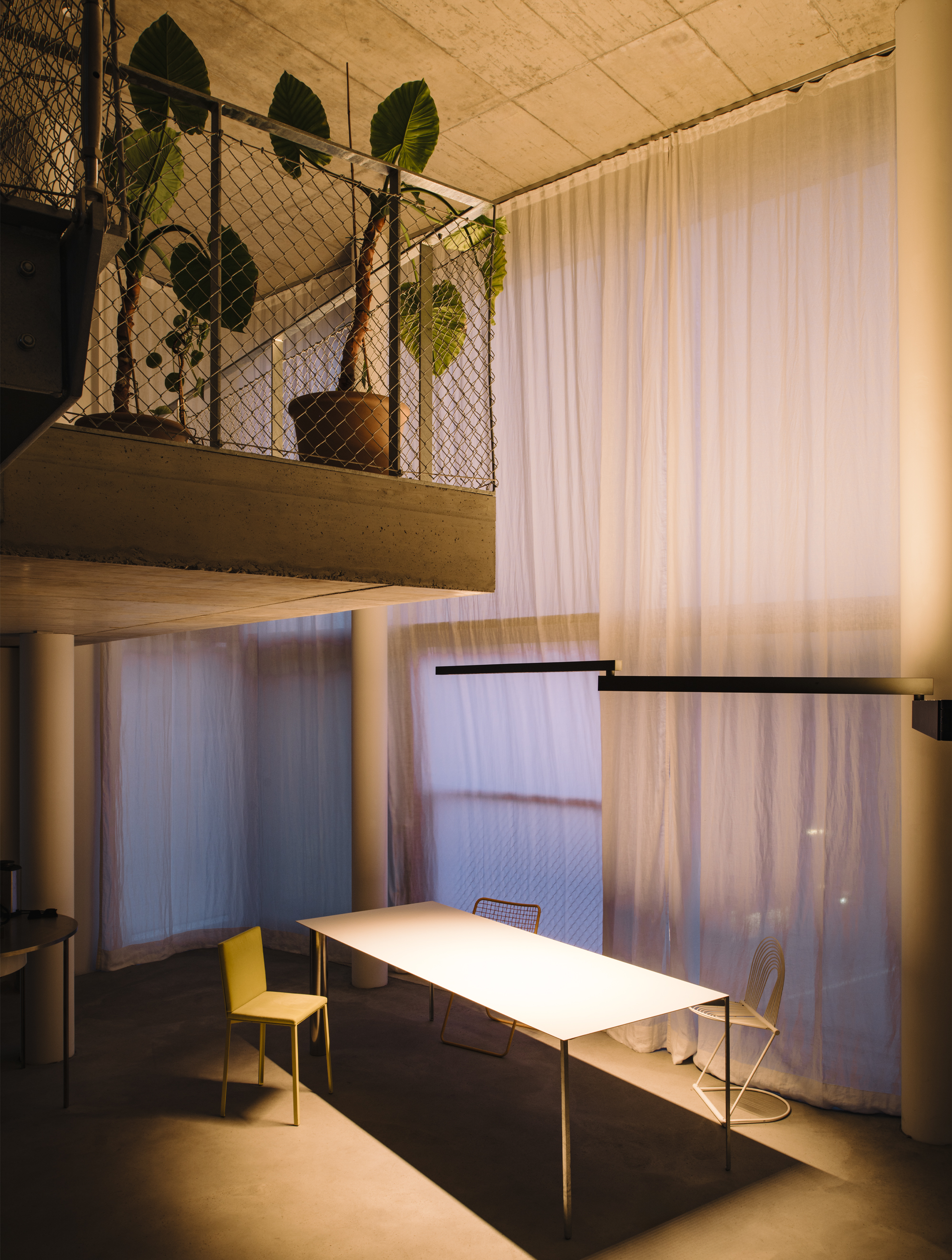 P_Md_F-Black_Flag-Flos-Architectural-highlight.jpg