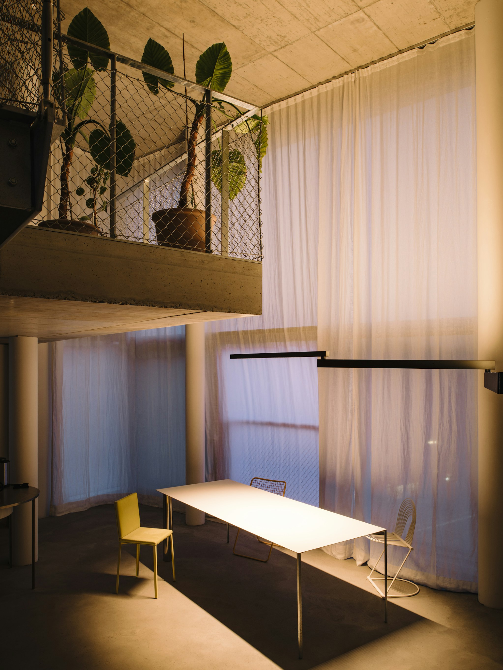 P_Md_F-Black_Flag-Flos-Architectural-highlight.jpg