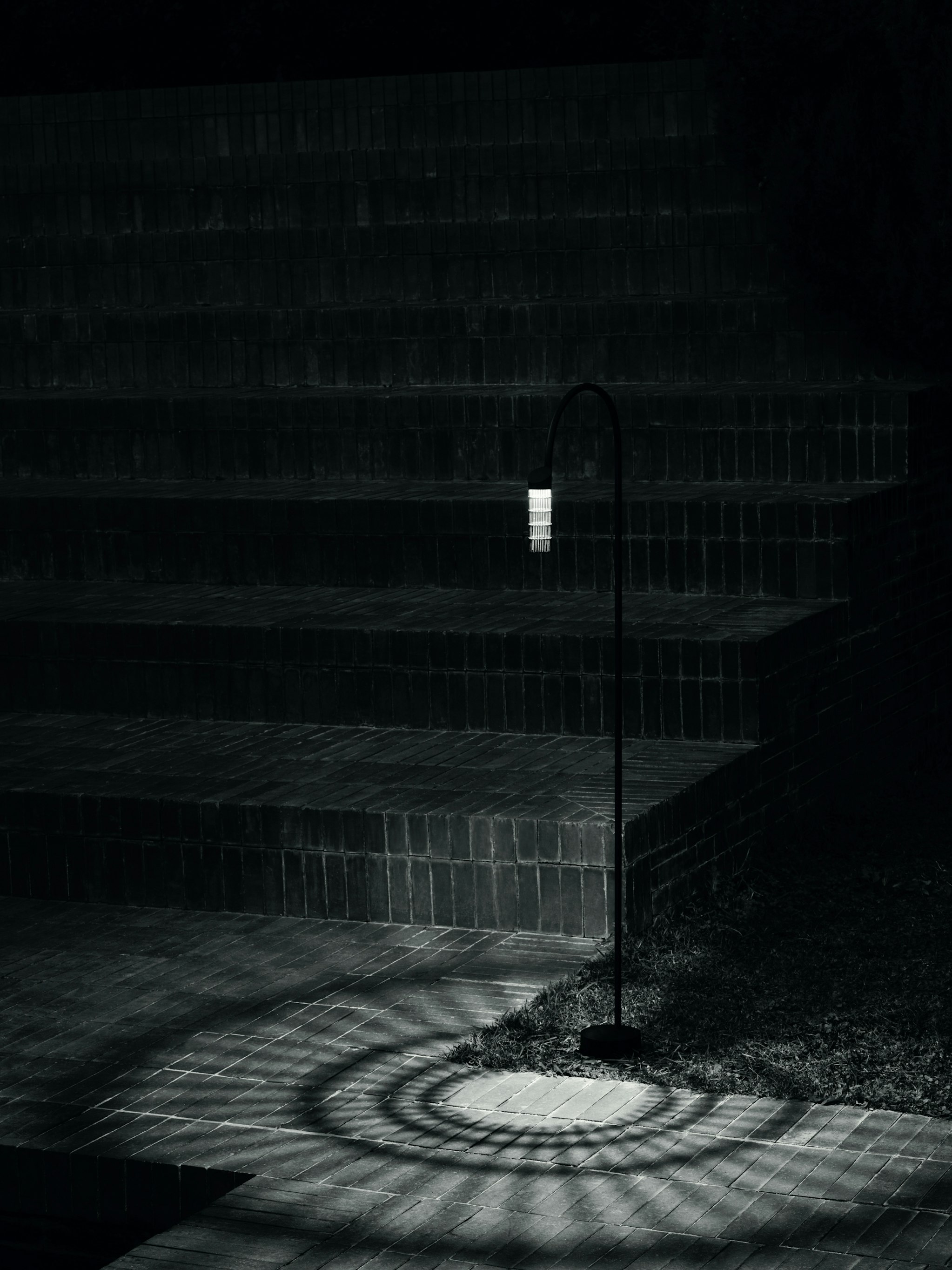 P_Md_F-Caule-Bollard-Nest-Flos-Outdoor-highlight.jpg