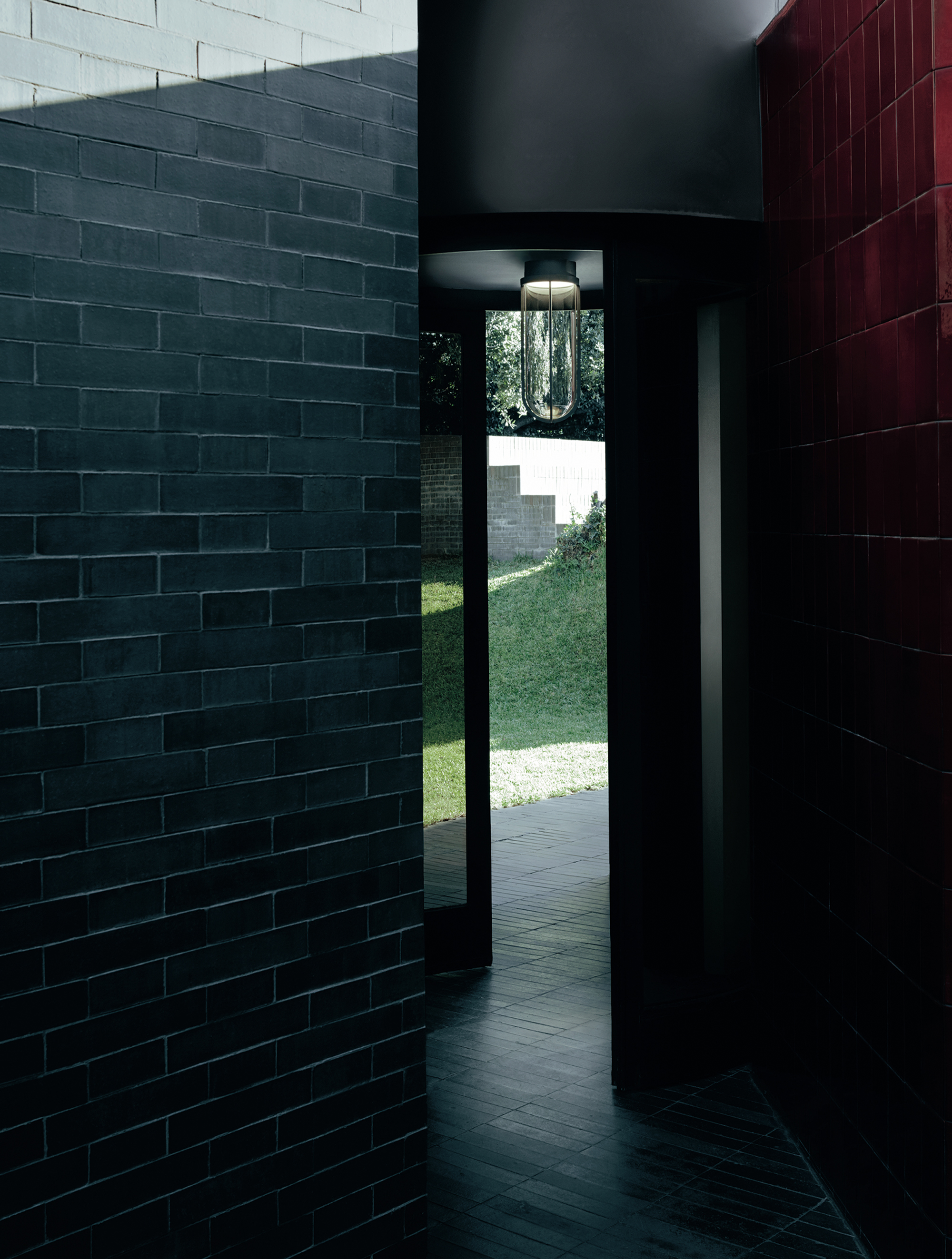 P_Md_F-In-Vitro-Ceiling-Flos-Outdoor-highlight.jpg