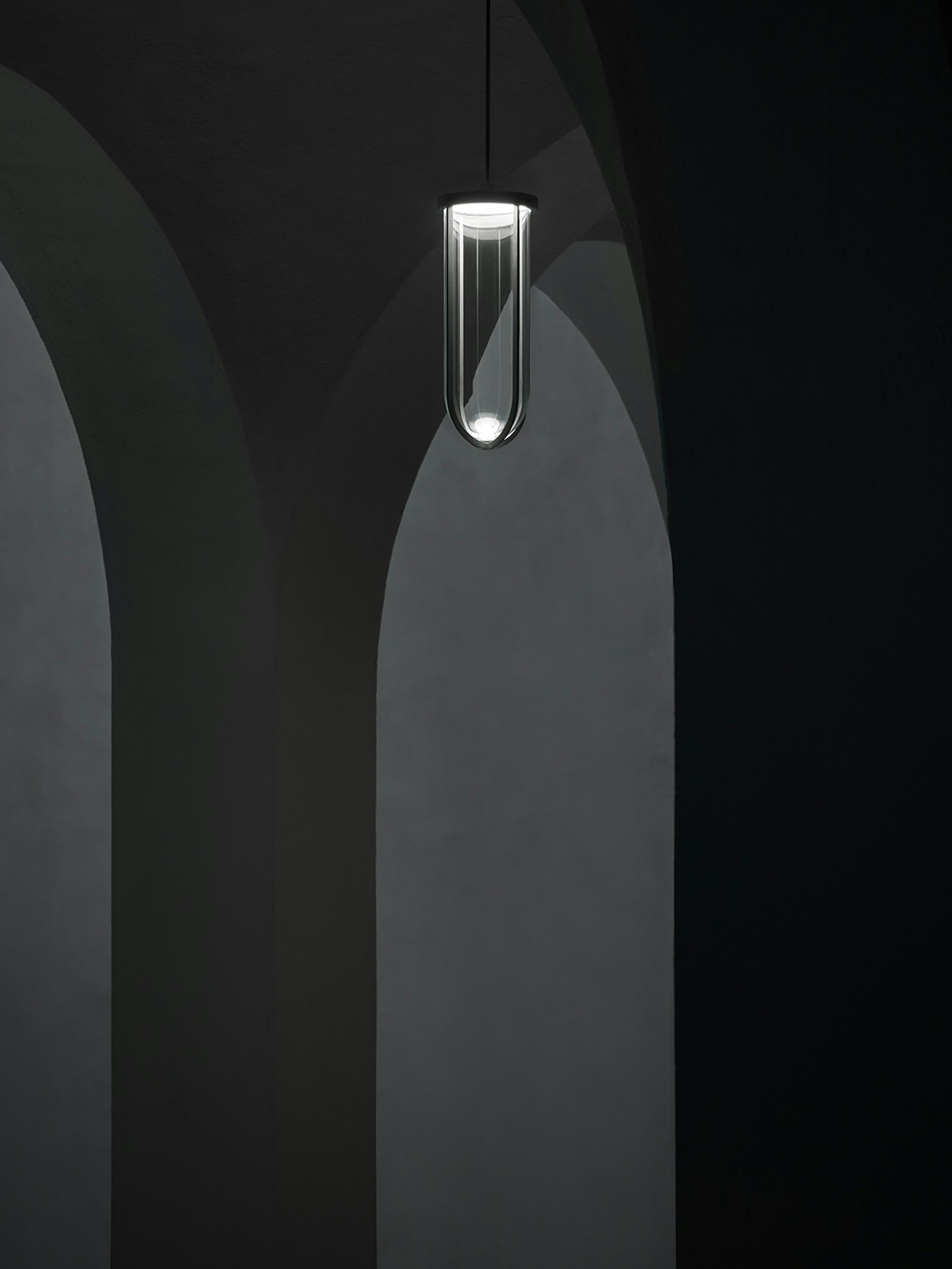 P_Md_F-In-Vitro-Rod-Flos-Outdoor-Decorative-highlight.jpg