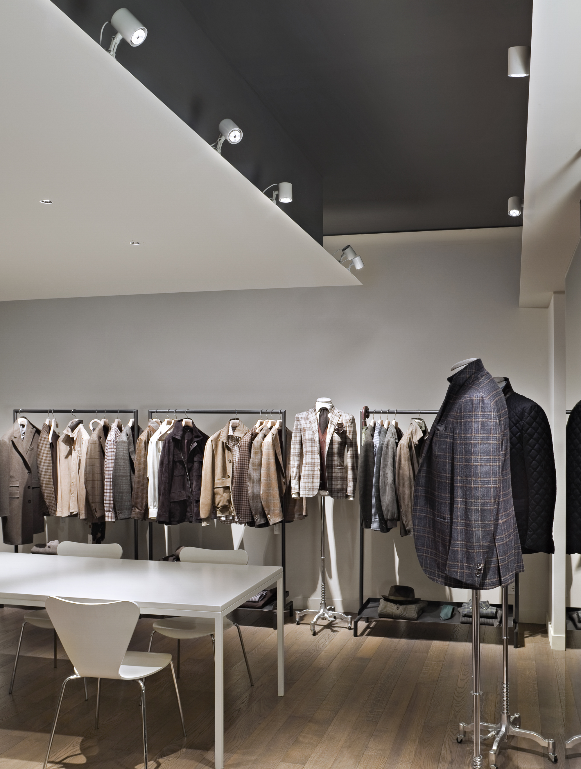 P_Md_F-Light-Cut-Mini-Perimetral-Installation-Flos-Architectural-highlight.jpg
