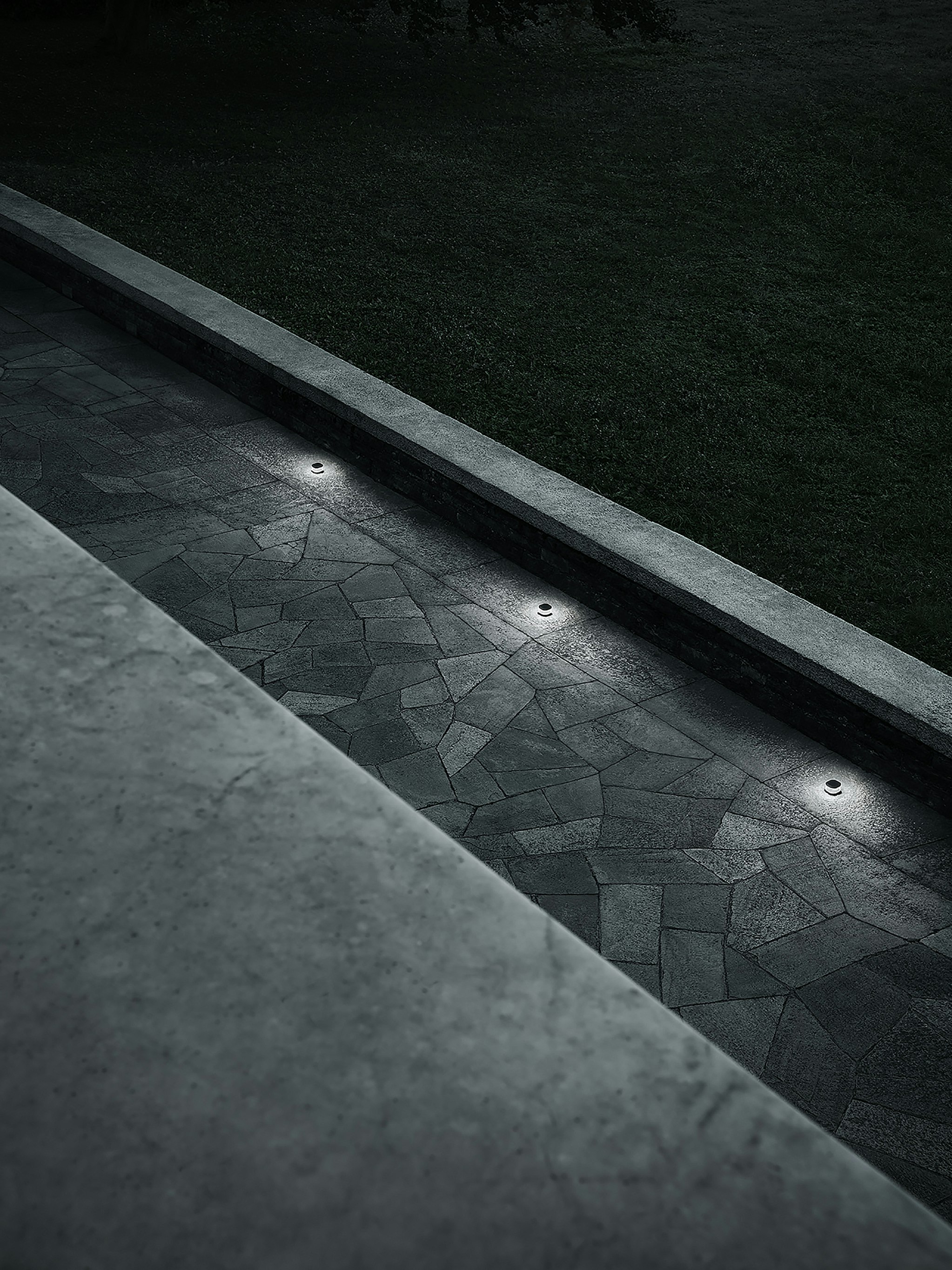 P_Md_F-Pointbreak-Bollard-Balisage-Flos-Outdoor-highlight.jpg