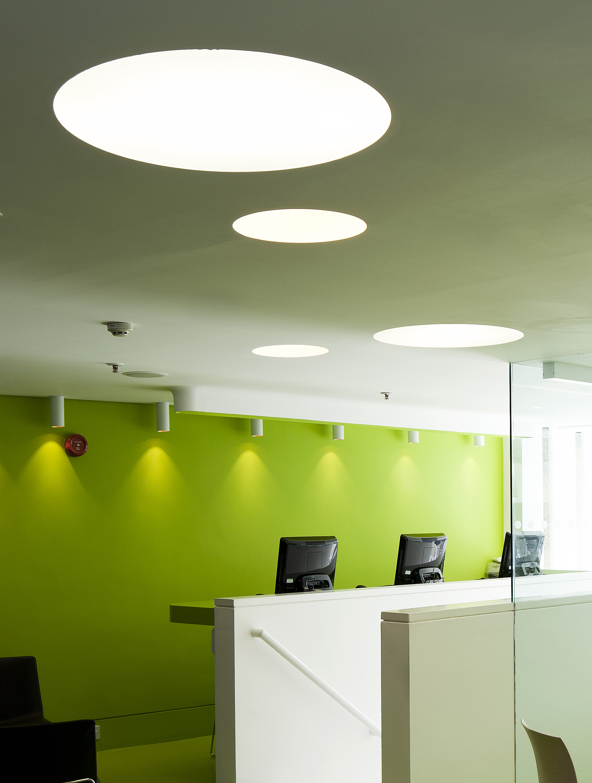 P_Md_F-USO-1700-Cove-Lighting-Flos-SoftArchitecture-highlight.jpg