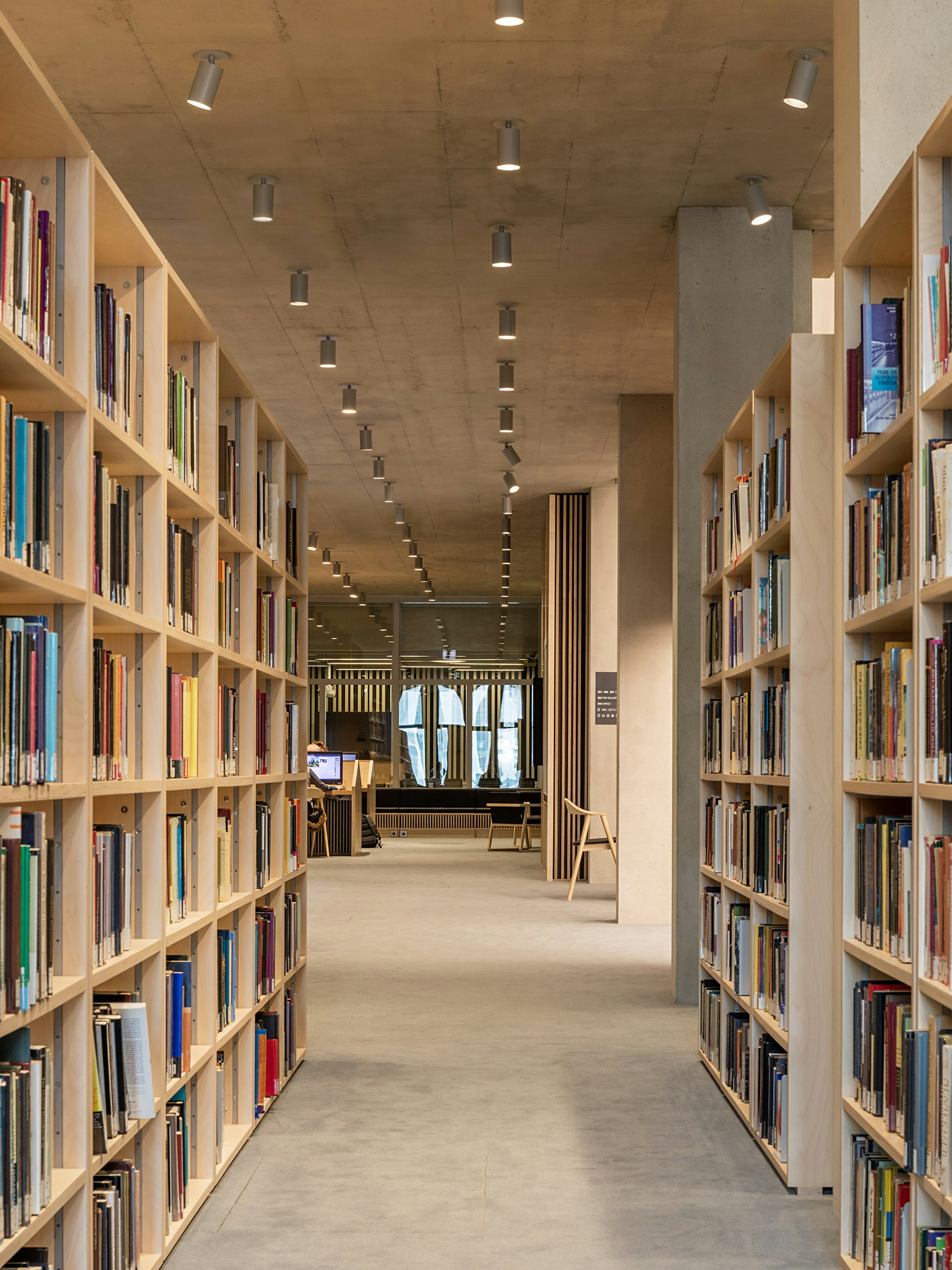 P_Md_F-UT-Pro-Surface-Flos-Architectural-highlight.jpg