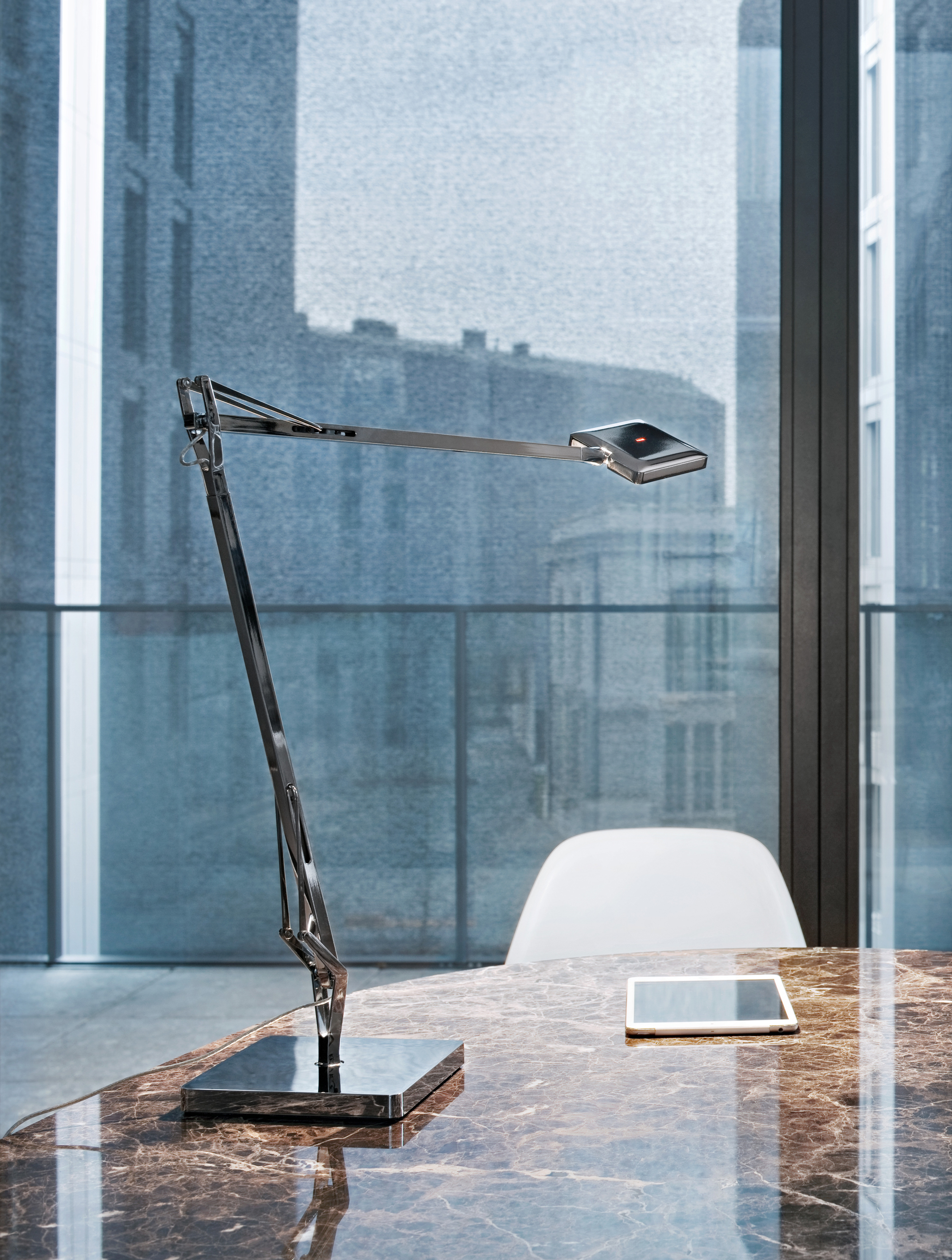 P_Md_F-kelvin-Edge-Table-Flos-Decorative-highlight.jpg