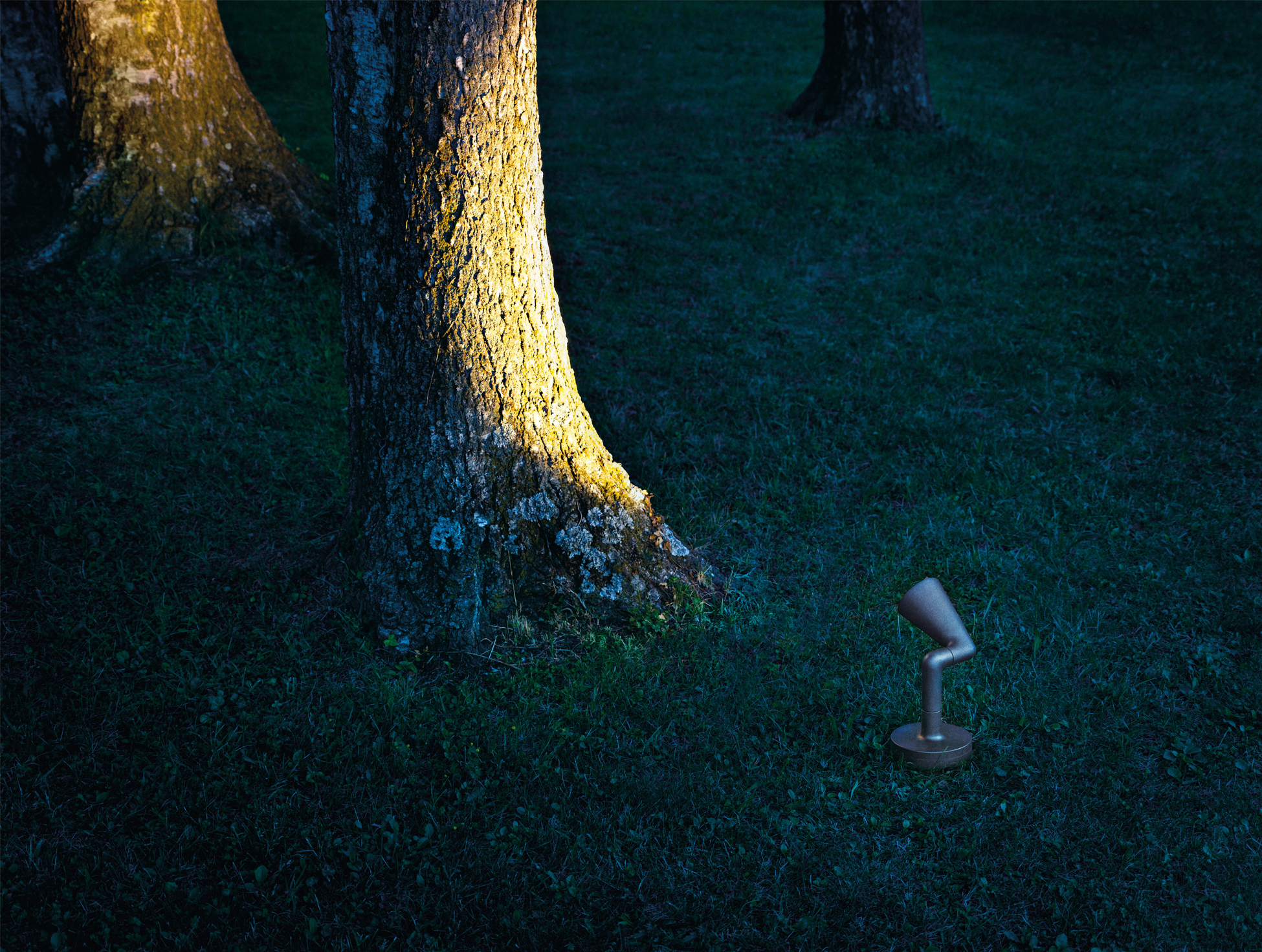 P_Sf_A-Belvedere-Spot-Pick-Flos-Outdoor-Thubnail-life_general.jpg