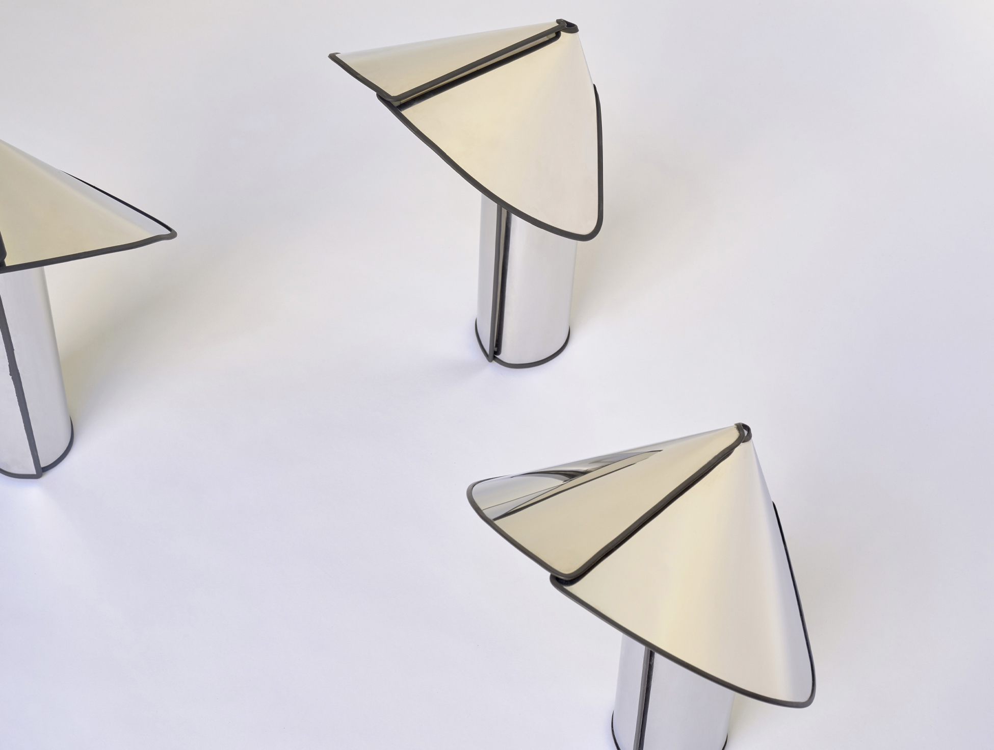 P_Sf_A-Chiara-Table-Flos-Decorative-Thubnail-life_general.jpg