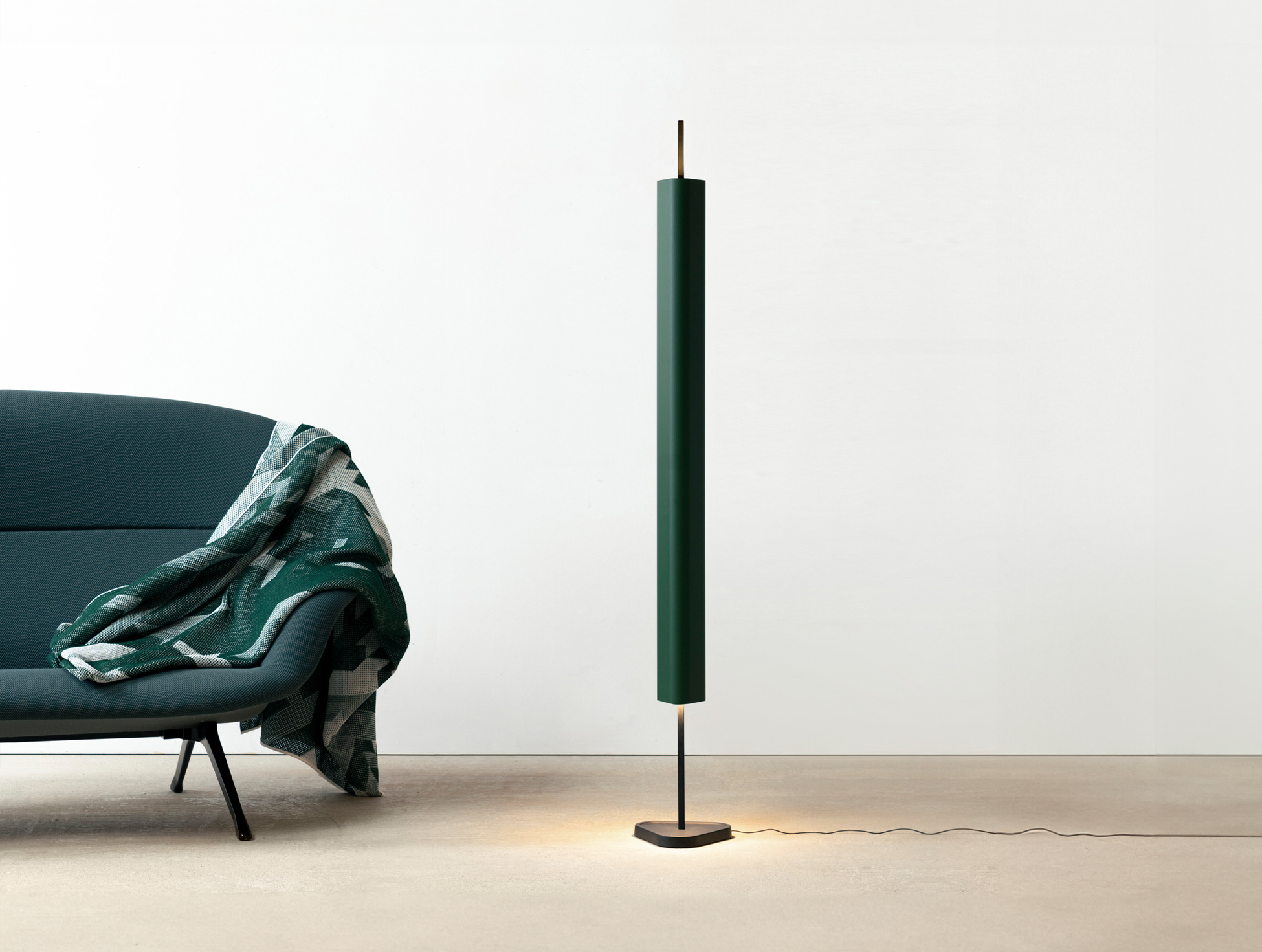 P_Sf_A-Emi-Floor-Flos-Architectural-Thubnail-life_general.jpg