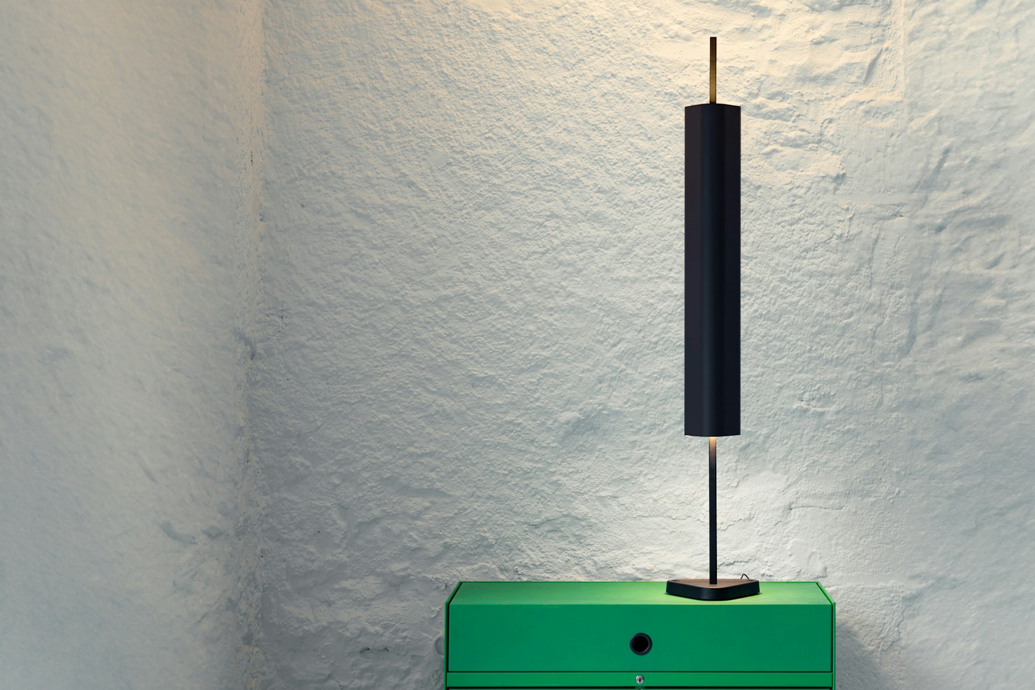 P_Sf_A-Emi-Table-Flos-Architectural-Thubnail-life_general.jpg