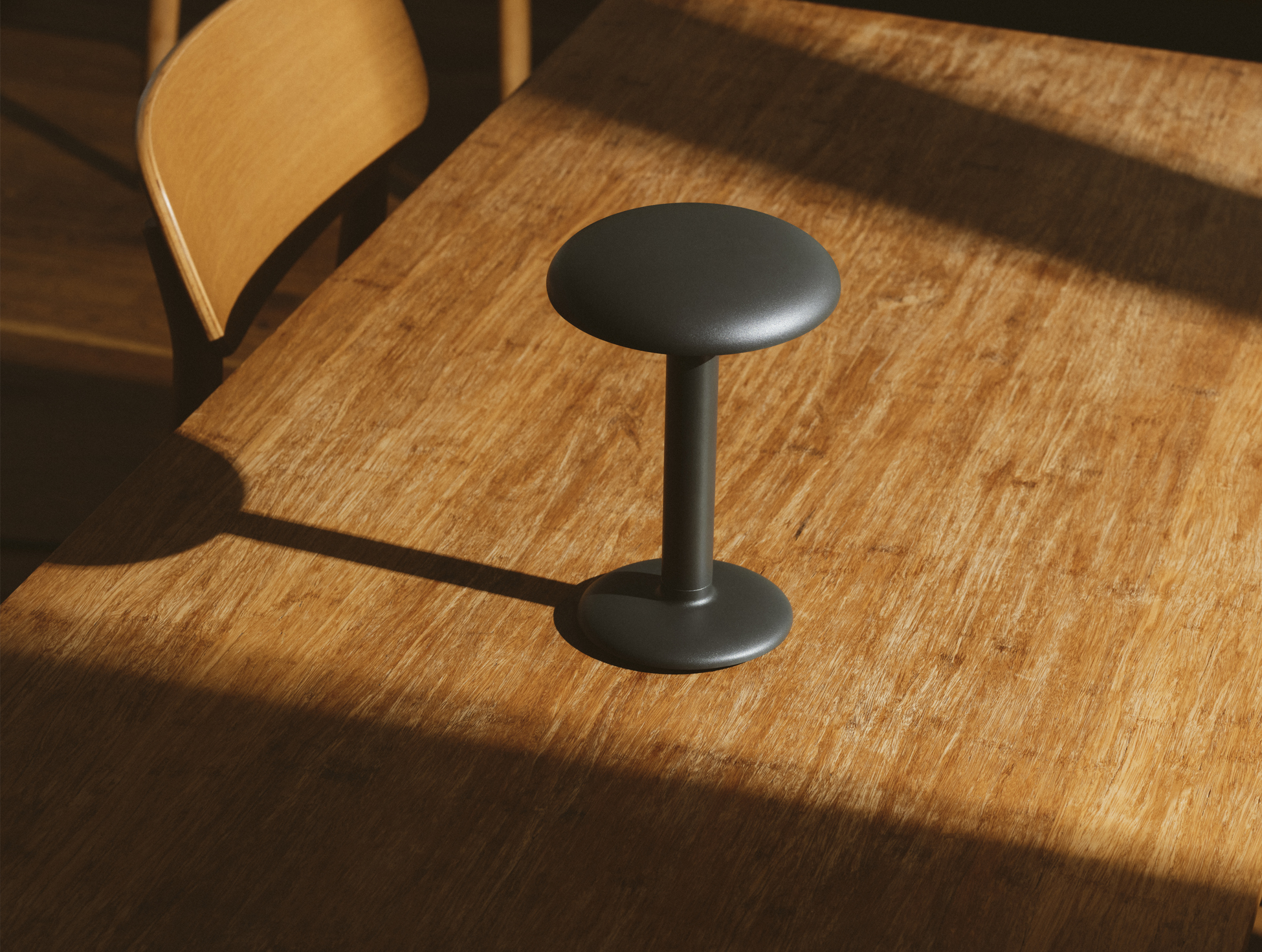P_Sf_A-Gustave-Flos-Architectural-Thubnail-life_general.jpg