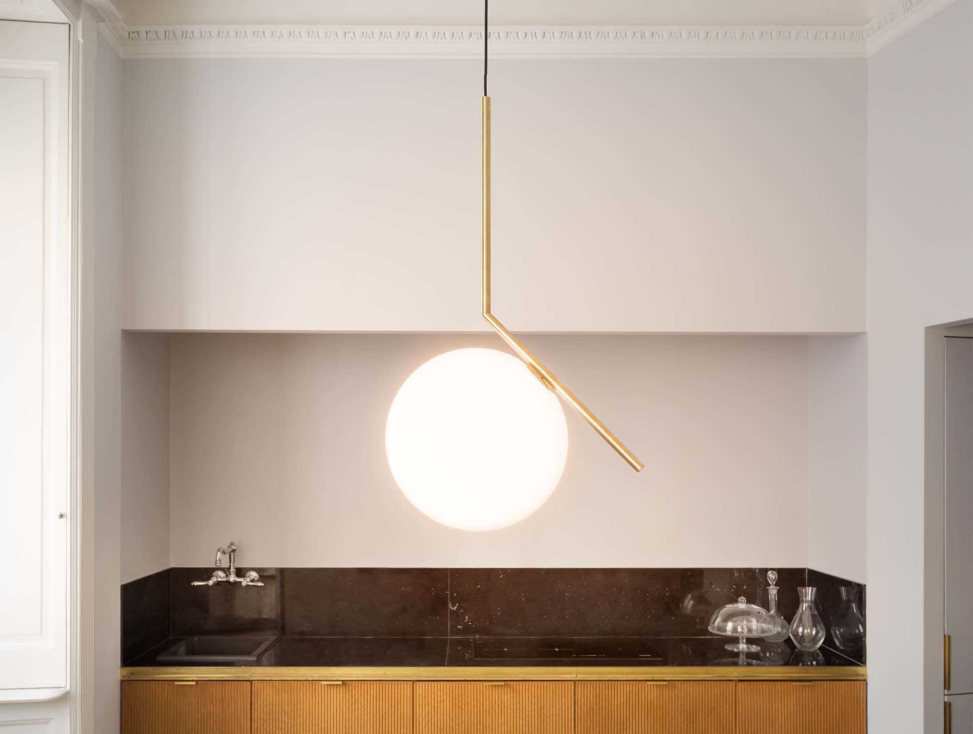 P_Sf_A-IC-Lights-Suspension-Flos-Decorative-Thubnail-life_general.jpg