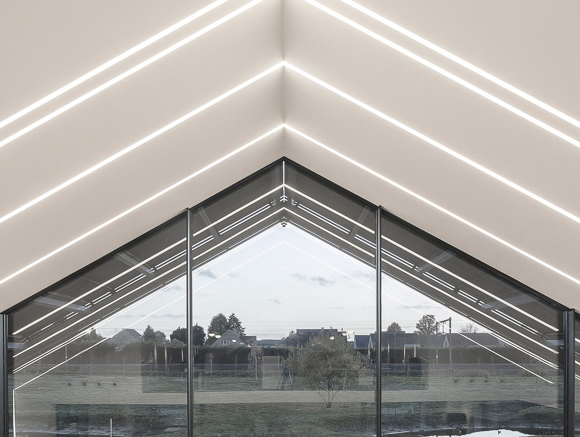 P_Sf_A-In-Finity-70-Flos-Architectural-Thubnail-life_general.jpg