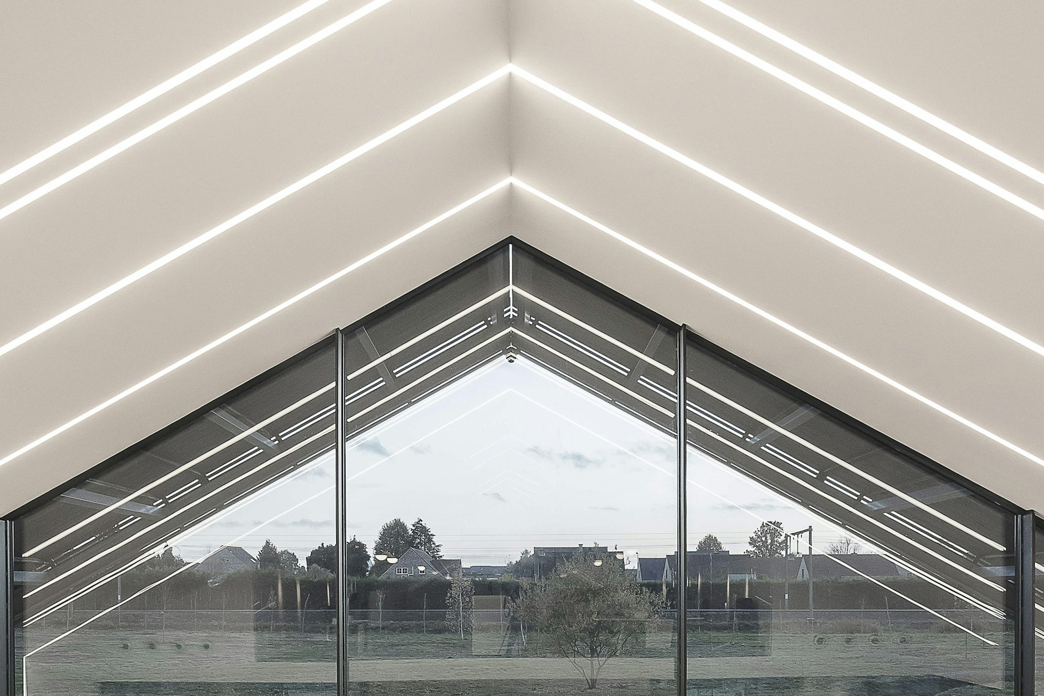 P_Sf_A-In-Finity-70-Flos-Architectural-Thubnail-life_general.jpg