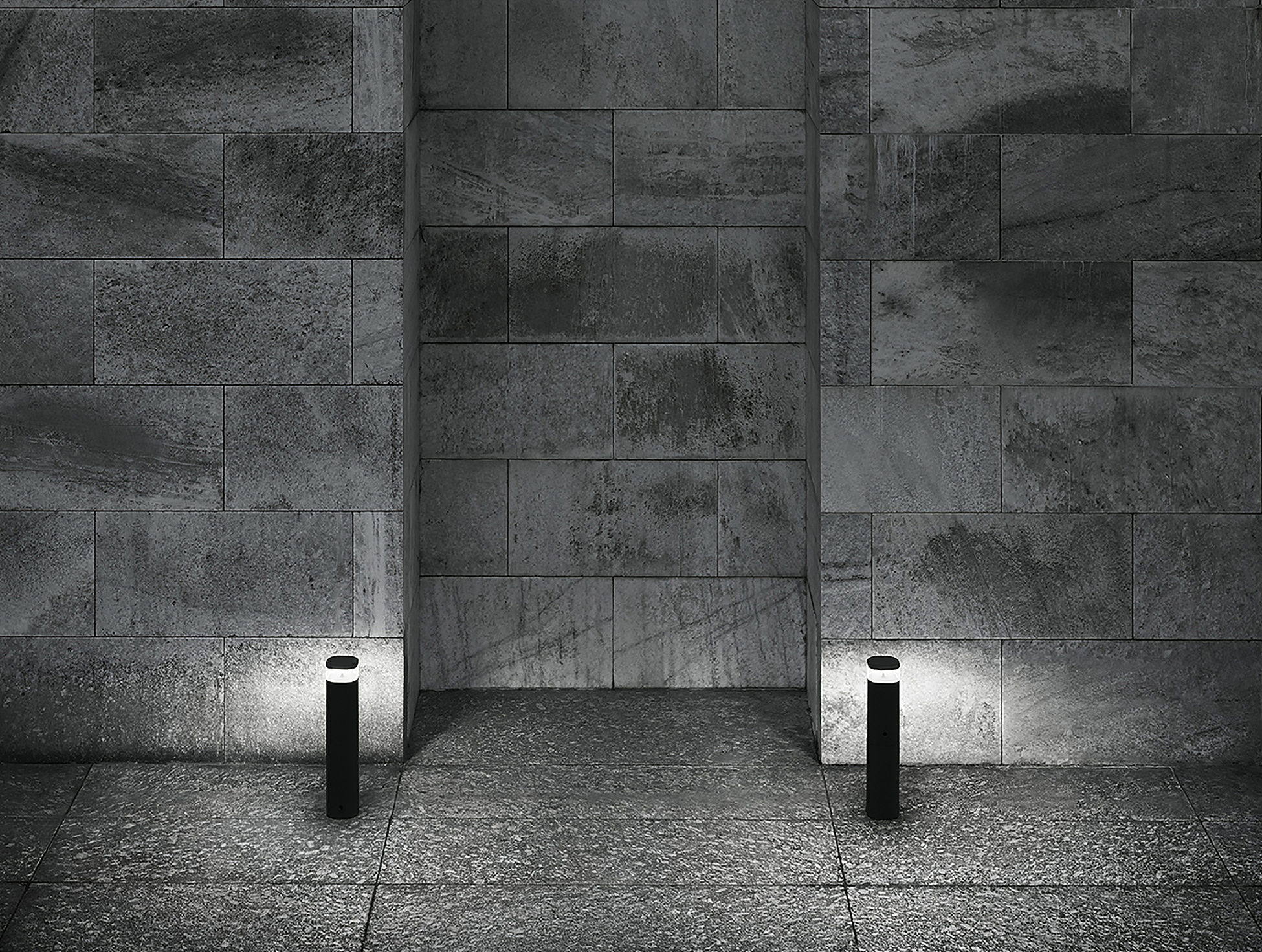 P_Sf_A-Pointbreak-Bollard-Flos-Outdoor-Thubnail-life_general.jpg