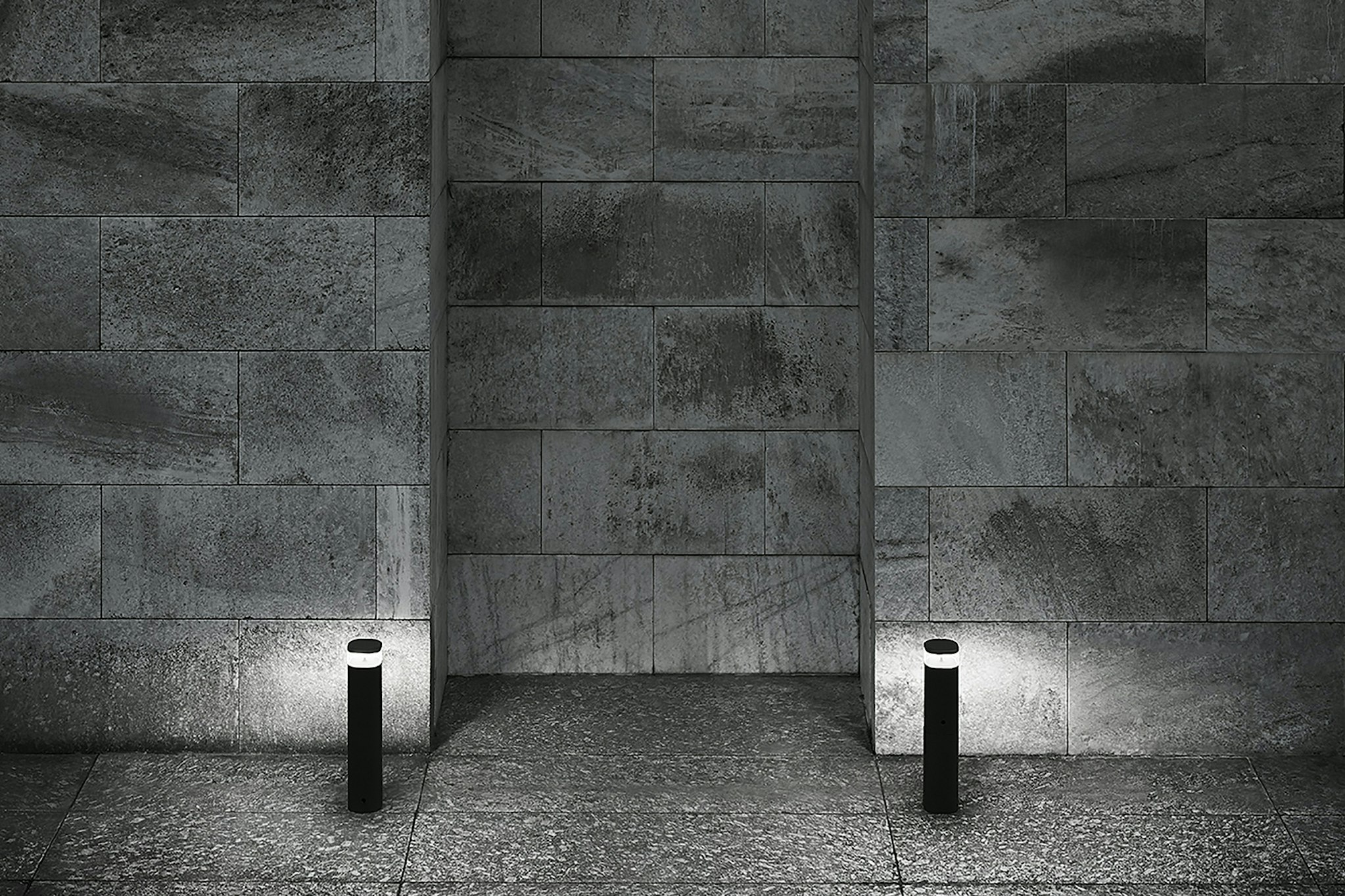 P_Sf_A-Pointbreak-Bollard-Flos-Outdoor-Thubnail-life_general.jpg