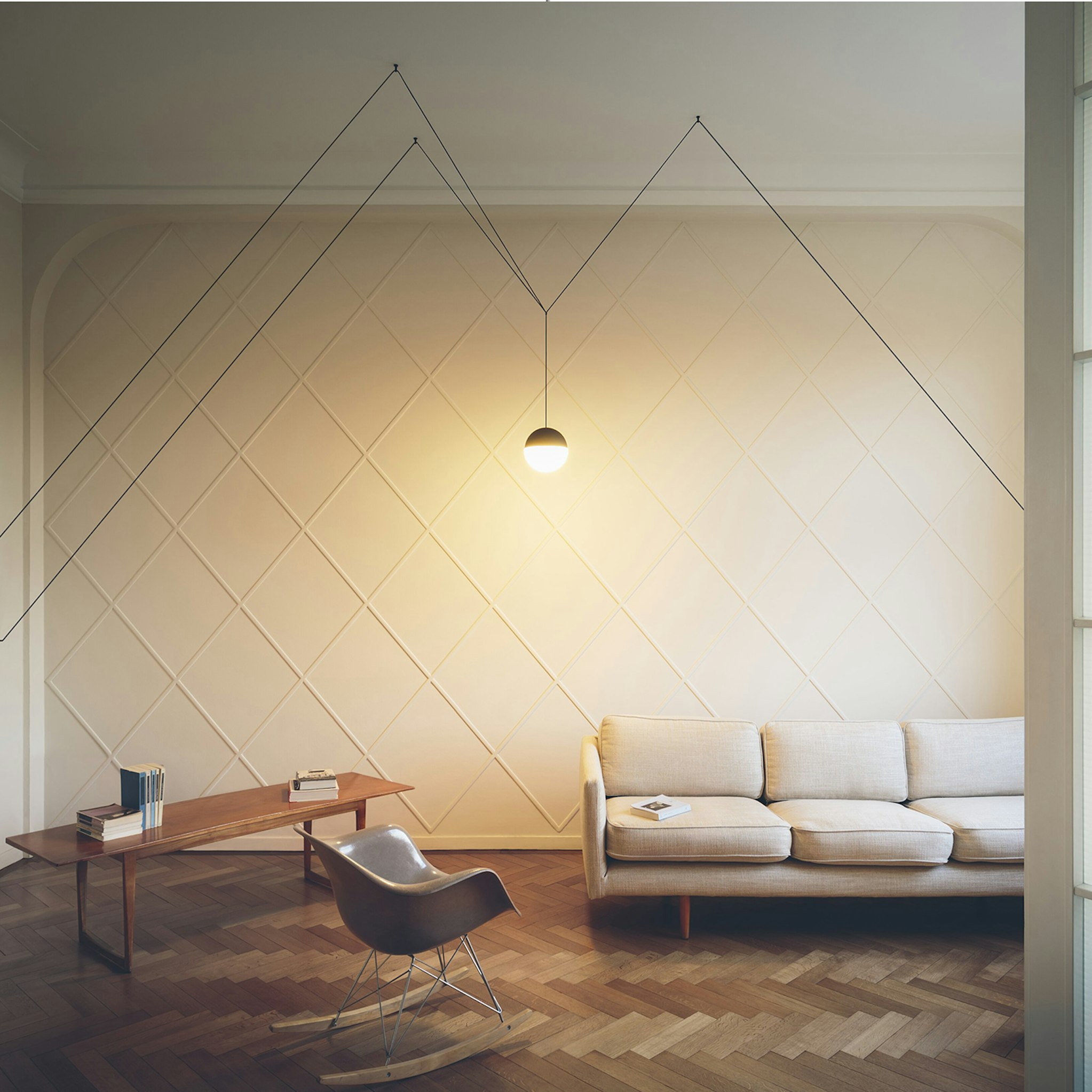 P_Sf_A-String-Light-S-Flos-Decorative-Thubnail-life_general.jpg