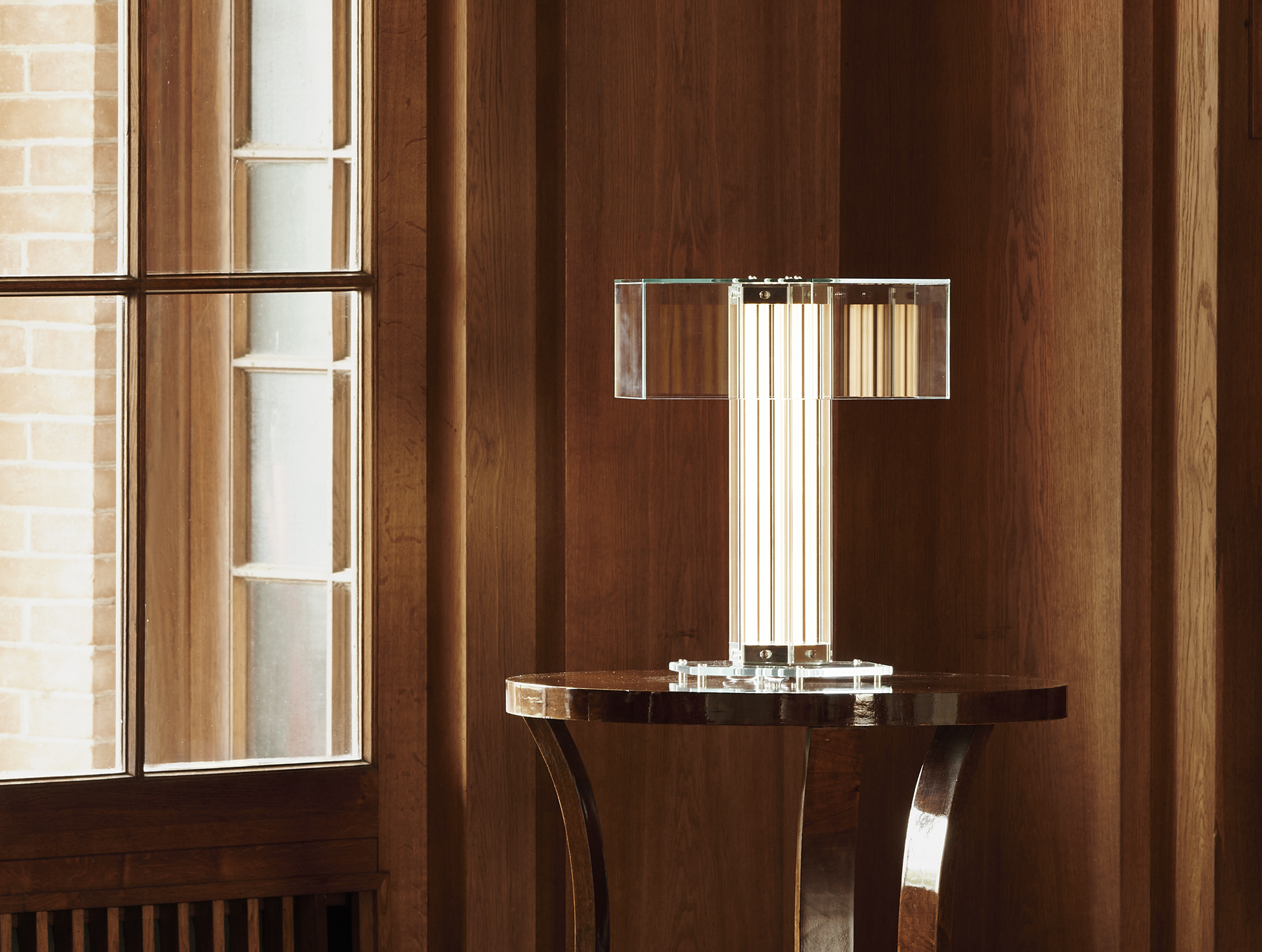 P_Sf_A-Superwire-Table-Flos-Architectural-Thubnail-life_general.jpg