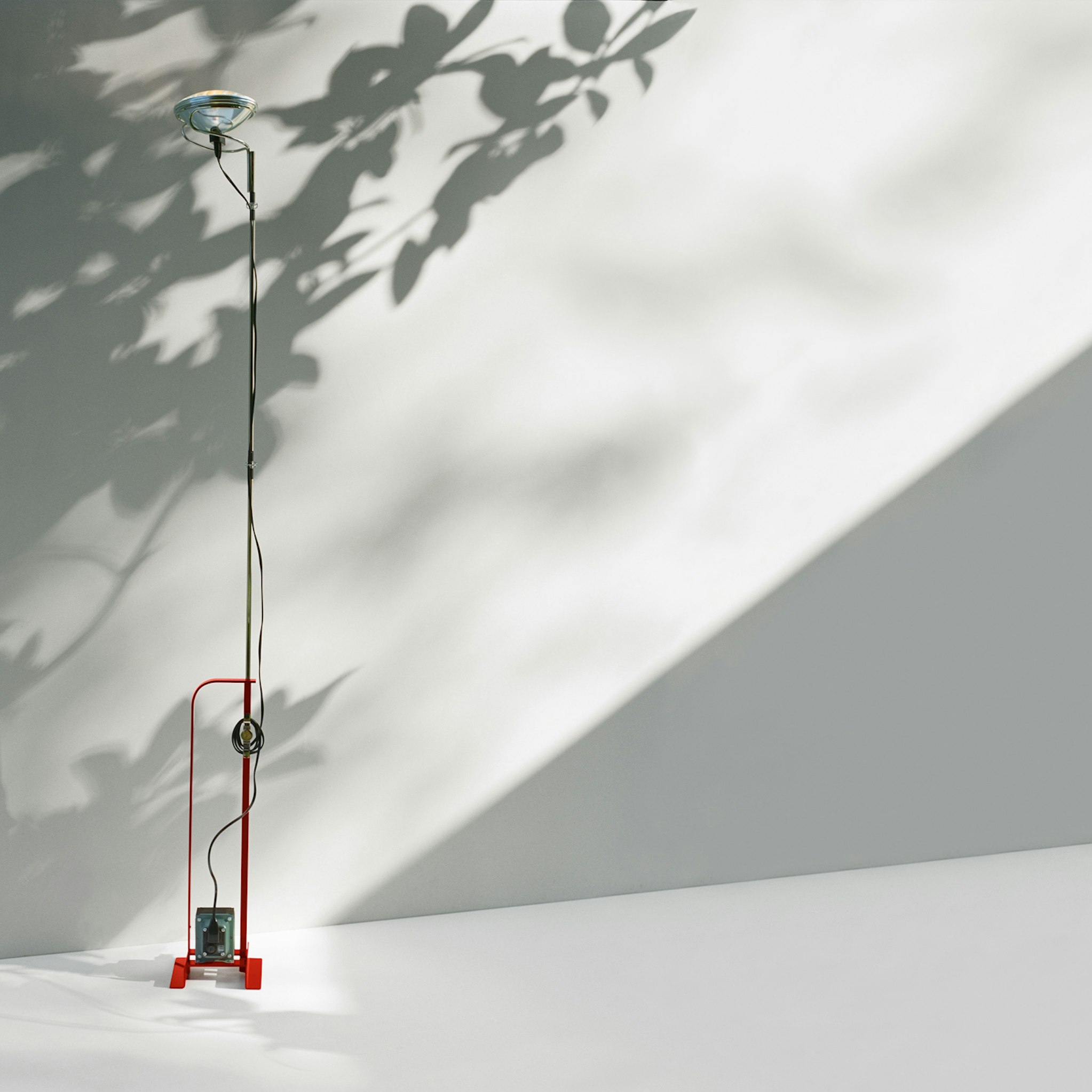 P_Sf_A-Toio-Flos-Decorative-Thubnail-life_general.jpg