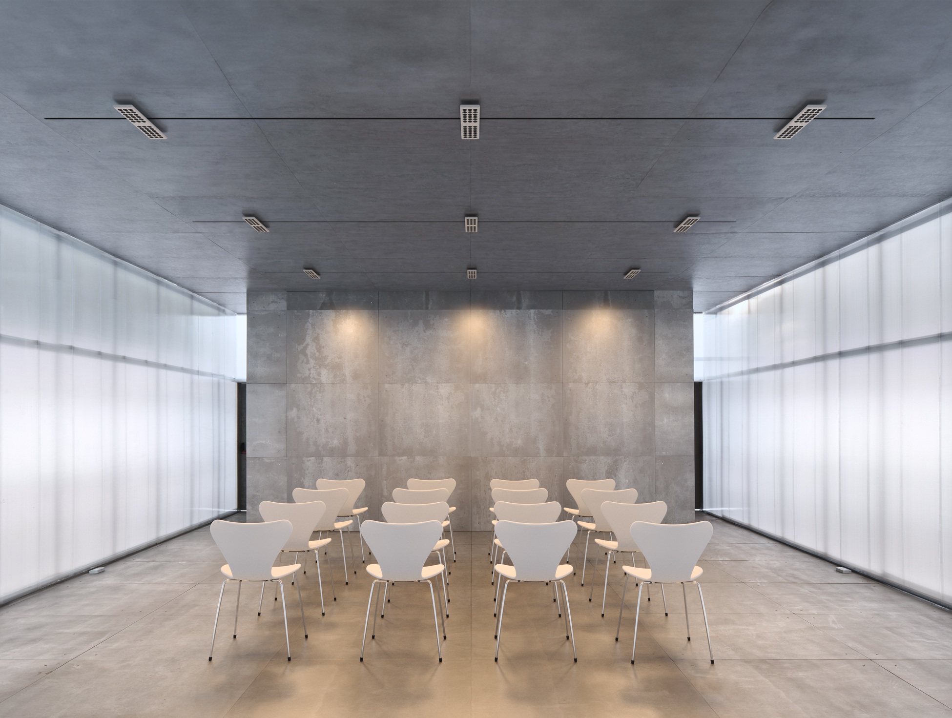 P_Sf_A-Workmates-Track-In_Track-Flos-Architectural-Thubnail-life_general.jpg