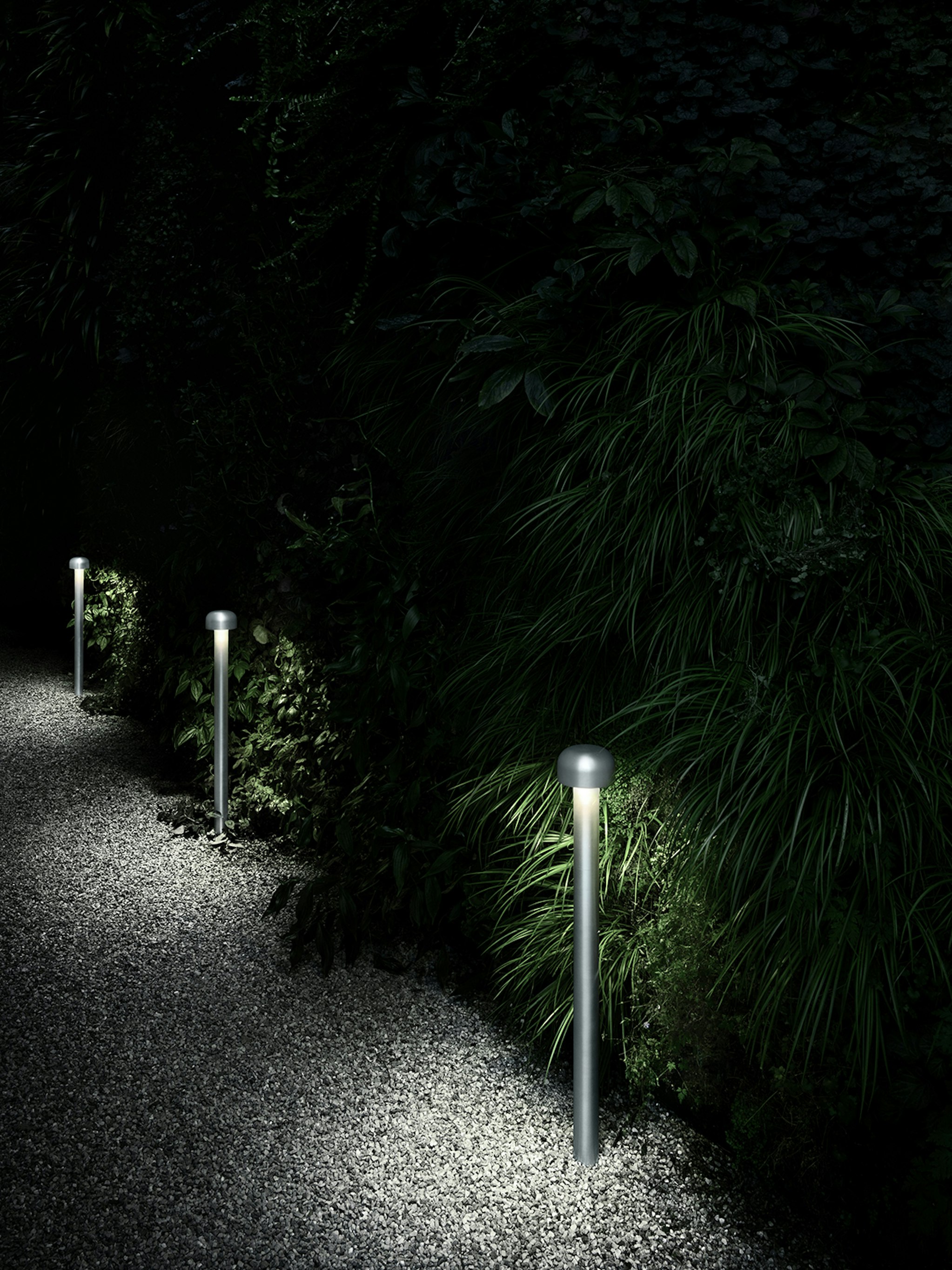 P_Sf_AV-Bellhop-Bollard-Flos-Outdoor-Thubnail-life_general.jpg