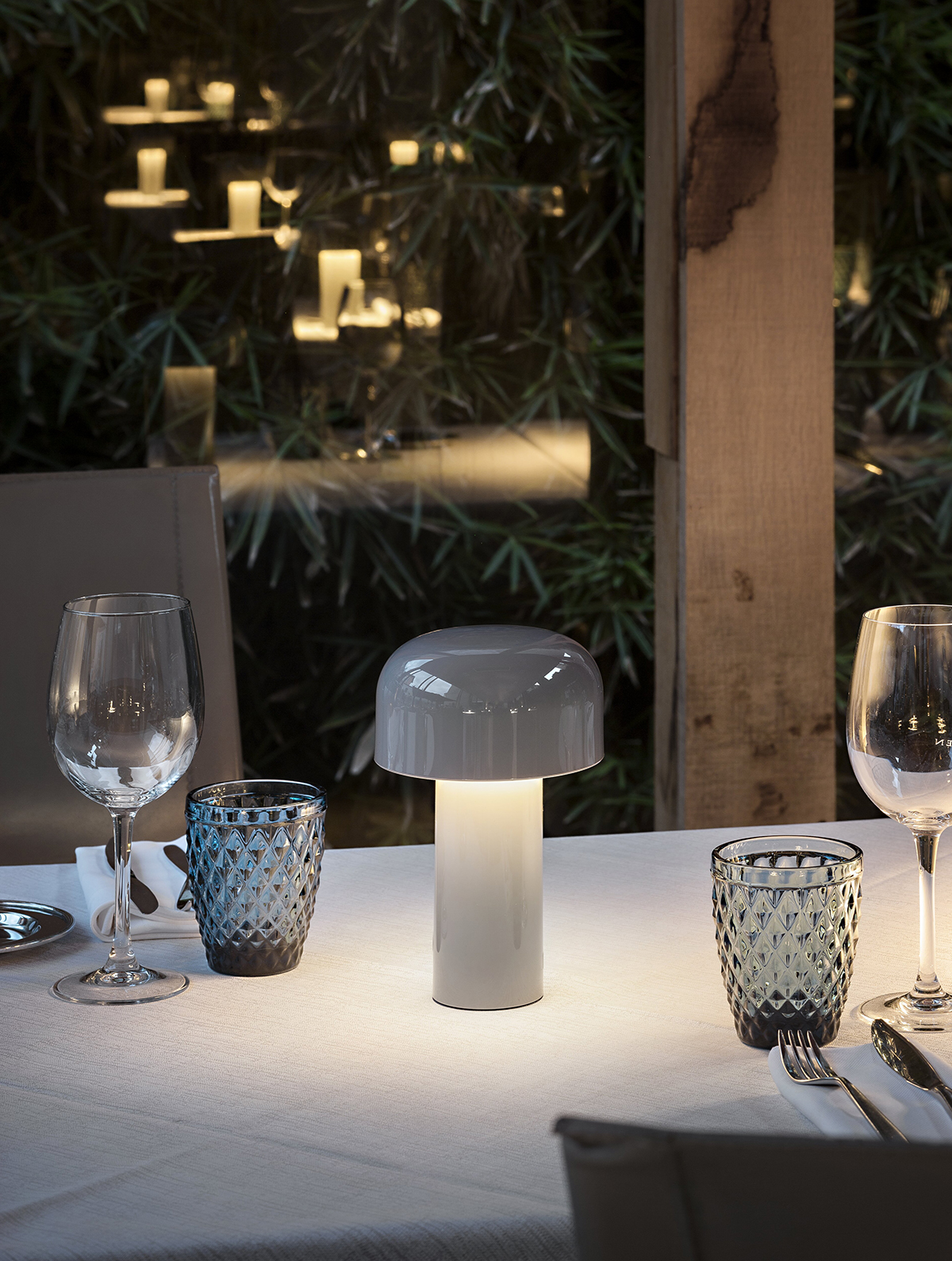 P_Sf_AV-Bellhop-Table-Flos-Decorative-Thubnail-life_general.jpg