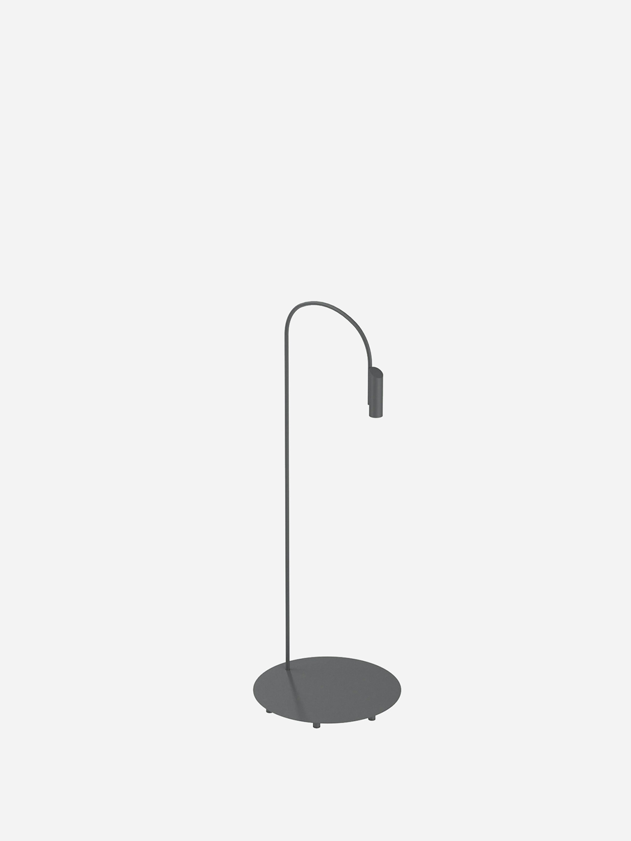 P_Sf_AV-Caule-Floor-Flos-Outdoor-Thubnail-life_over_grey.jpg
