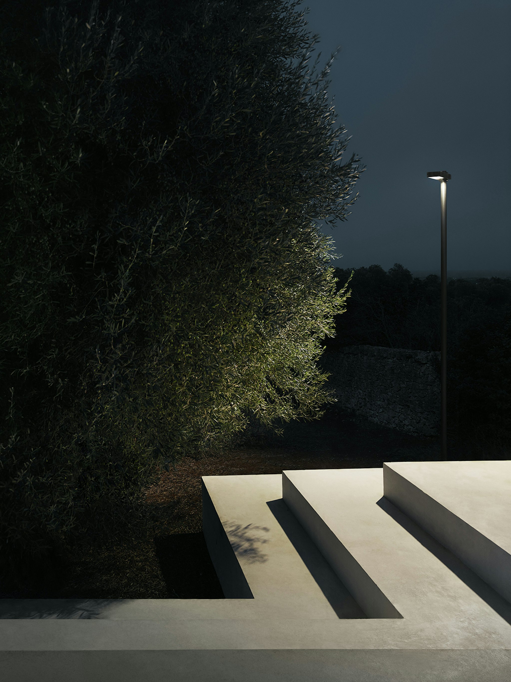 P_Sf_AV-Dooku-Pole-Flos-Outdoor-Thubnail-life_general.jpg