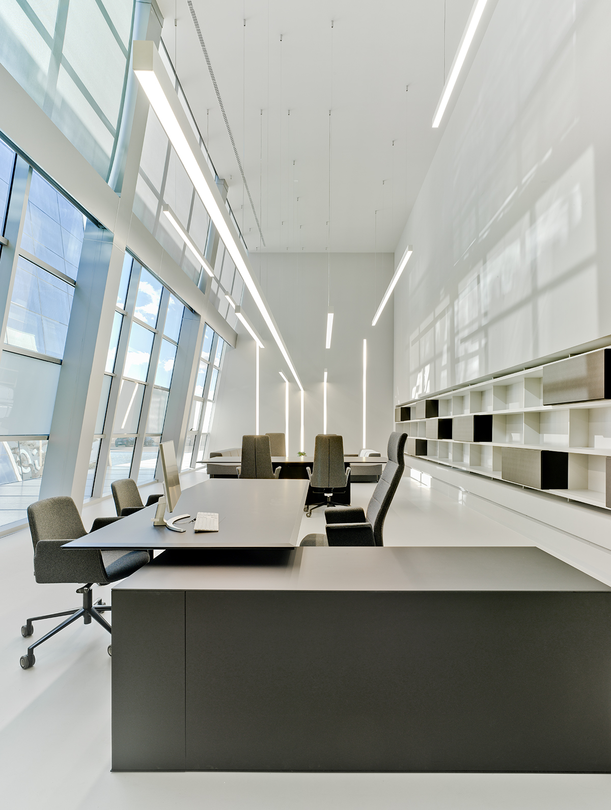 P_Sf_AV-In-Finity-35-Flos-Architectural-Thubnail-life_general.jpg
