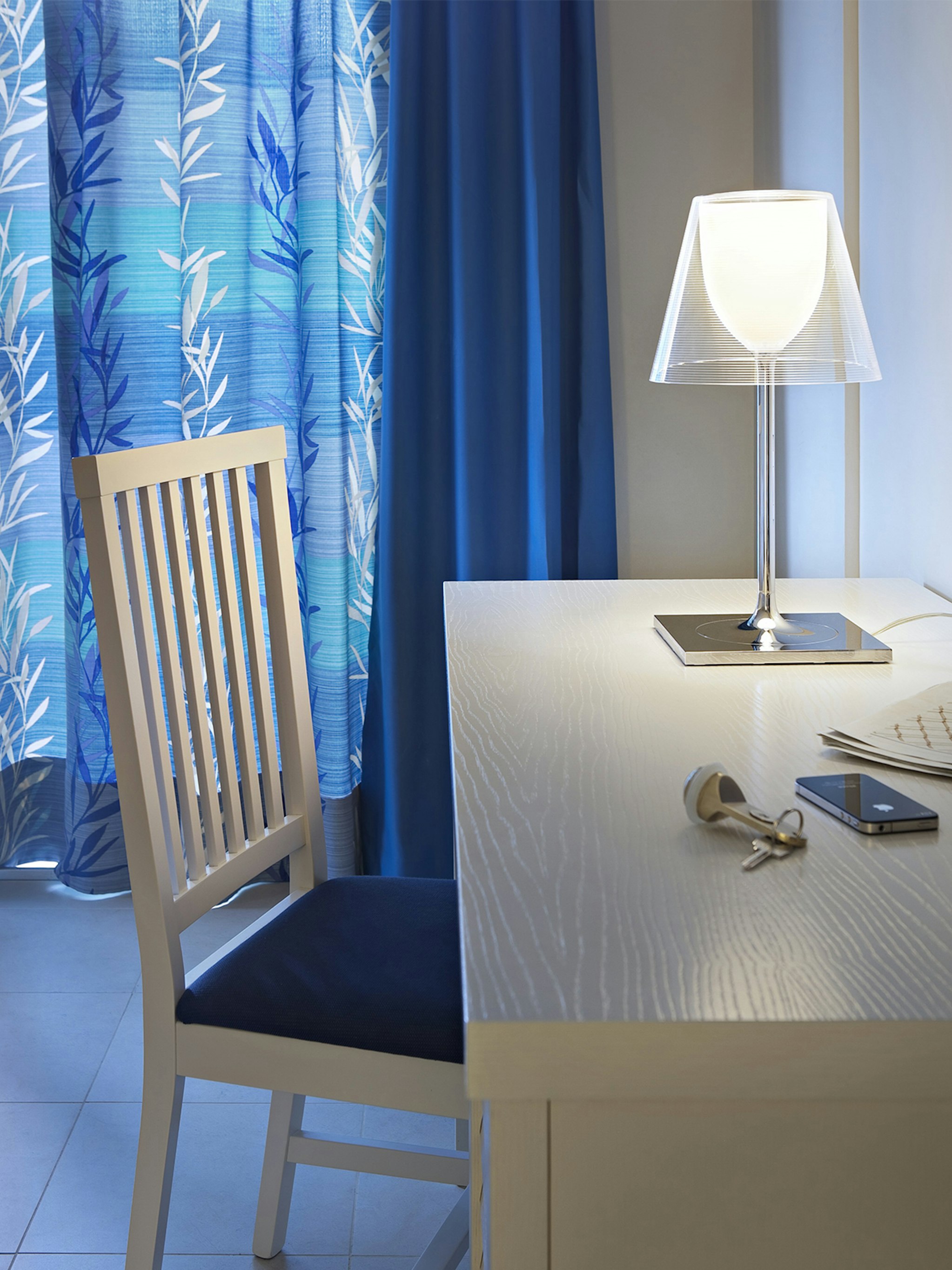 P_Sf_AV-Ktribe-Table-Flos-Decorative-Thubnail-life_general.jpg