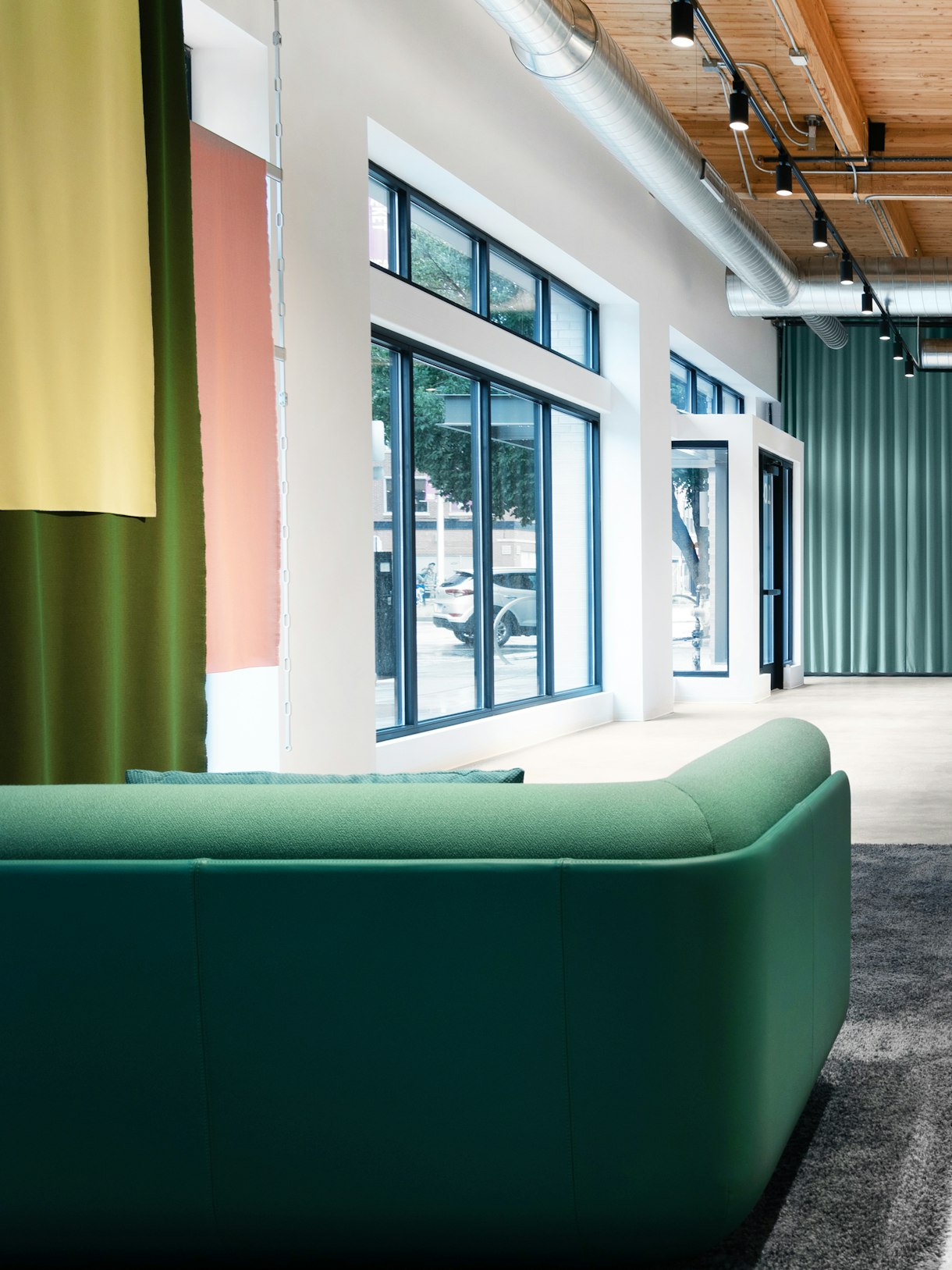 Projects-Flos--Kvadrat_Chicago-06