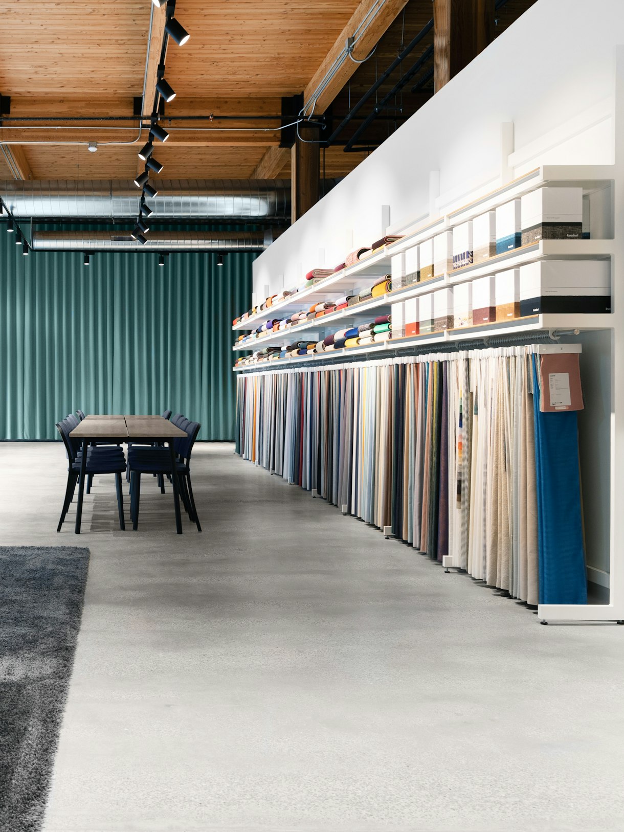 Projects-Flos--Kvadrat_Chicago-07
