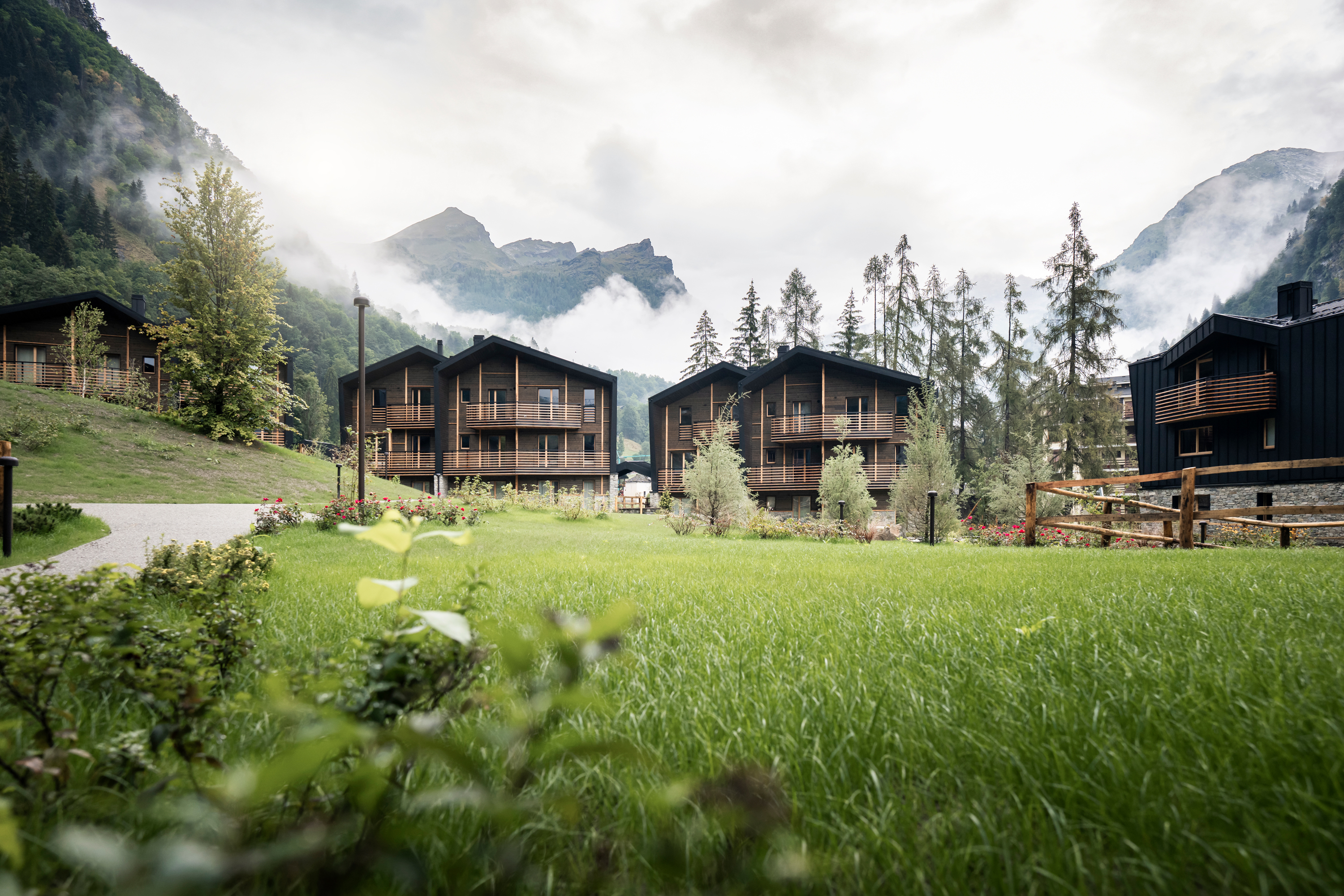 Projects-Flos-Cascata_DOtro-01