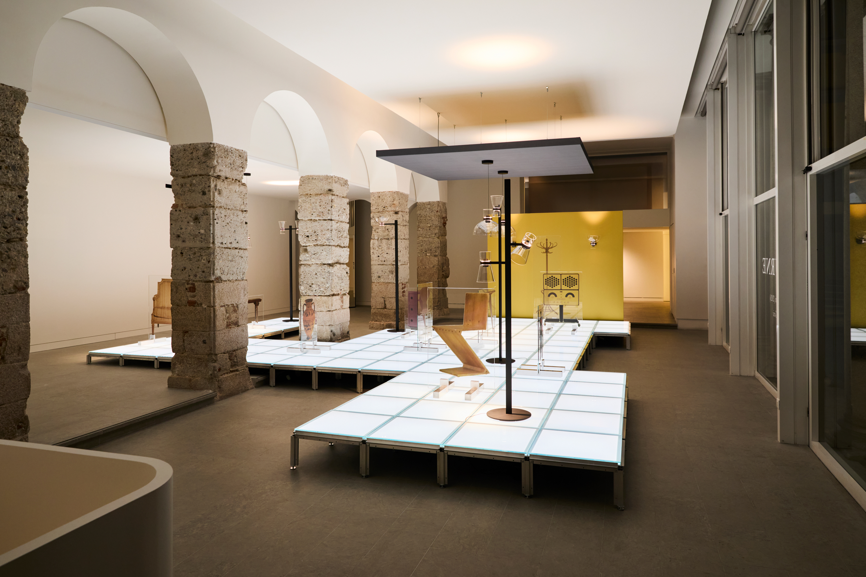 Stories-Milan_Design_week_2026-Flos-006