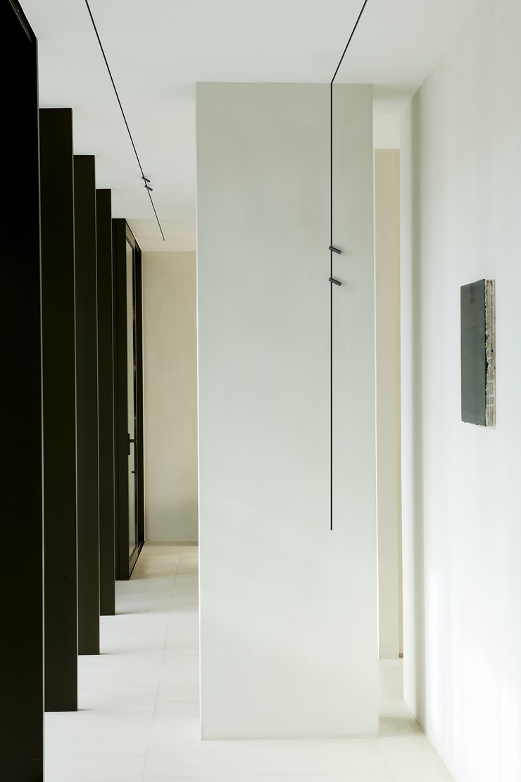 The-Micro-Running-Magnet-flos-architectural-R-10.jpg
