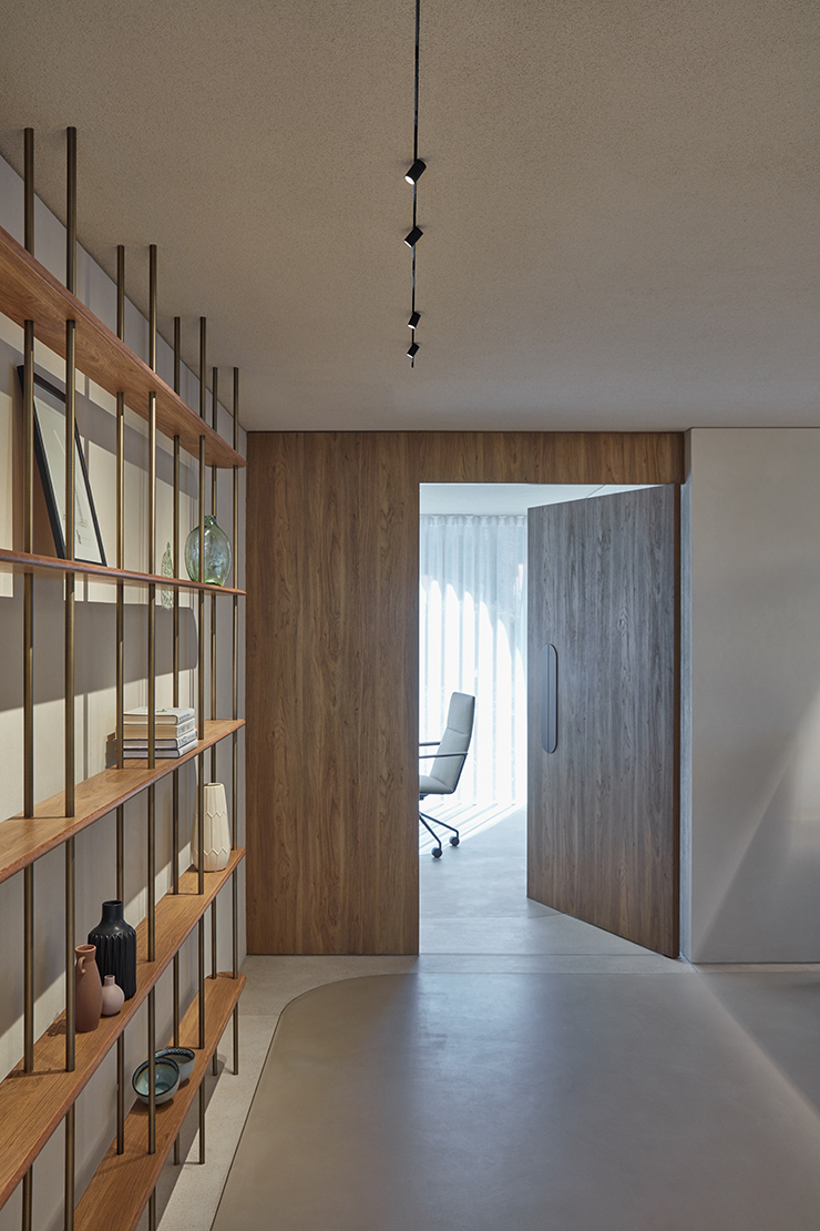 The-Micro-Running-Magnet-flos-architectural-R-18.jpg