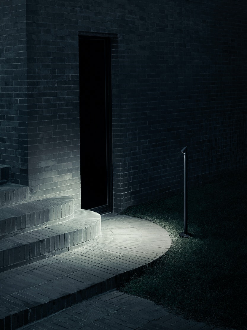 Walkstick-flos-outdoor-R-03.jpg