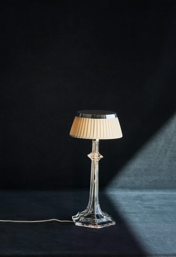 bon-jour-table-versailles-small-flos-decorative-R-02.jpg